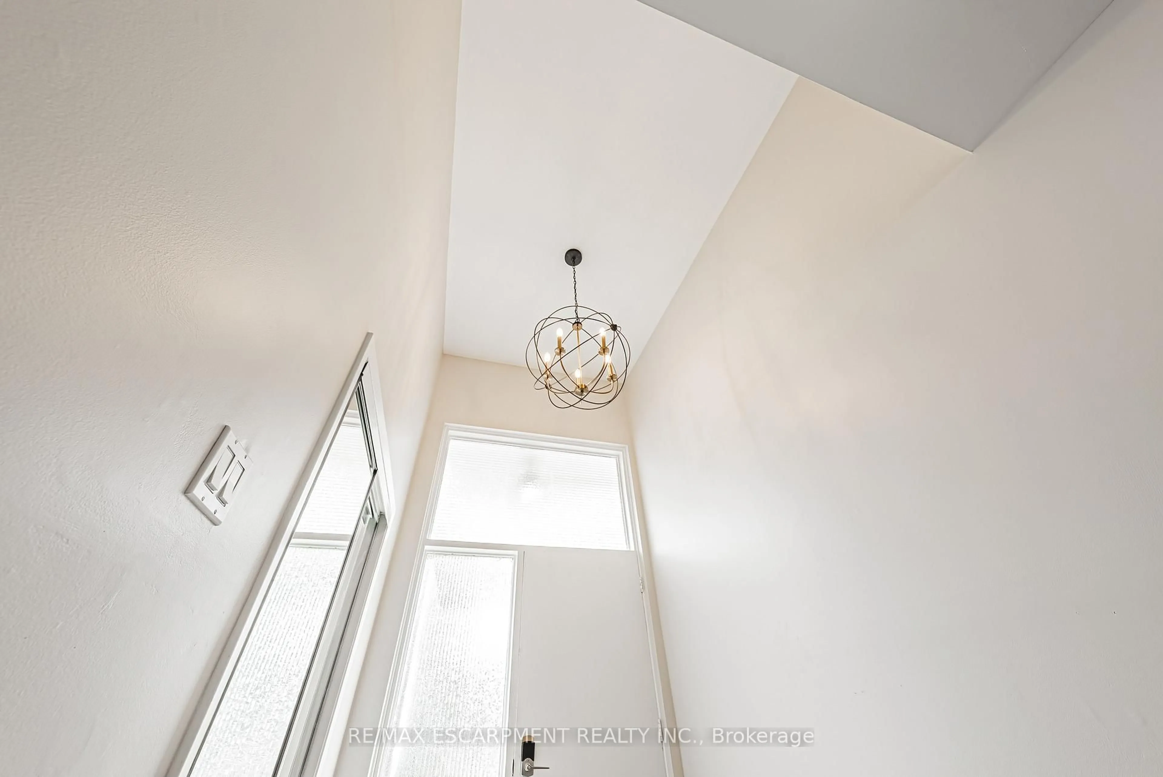 Unknown for 5470 Schueller Cres, Burlington Ontario L7L 3T2