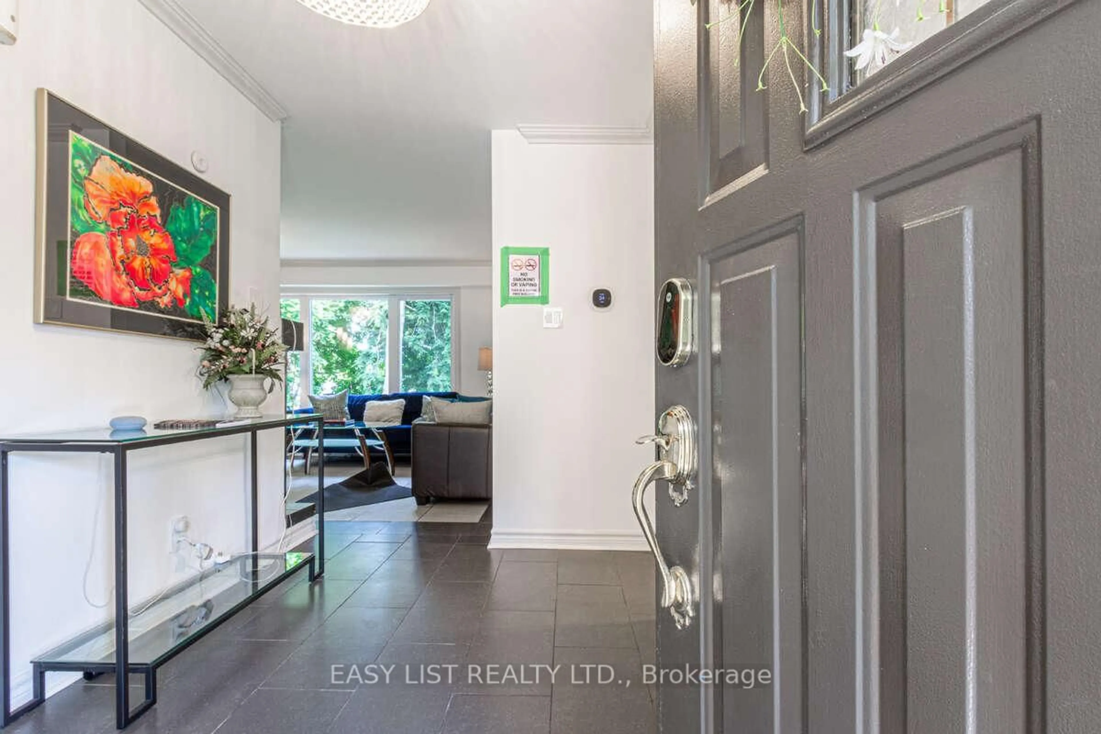 Indoor entryway for 3438 Enniskillen Circ, Mississauga Ontario L5C 2N1