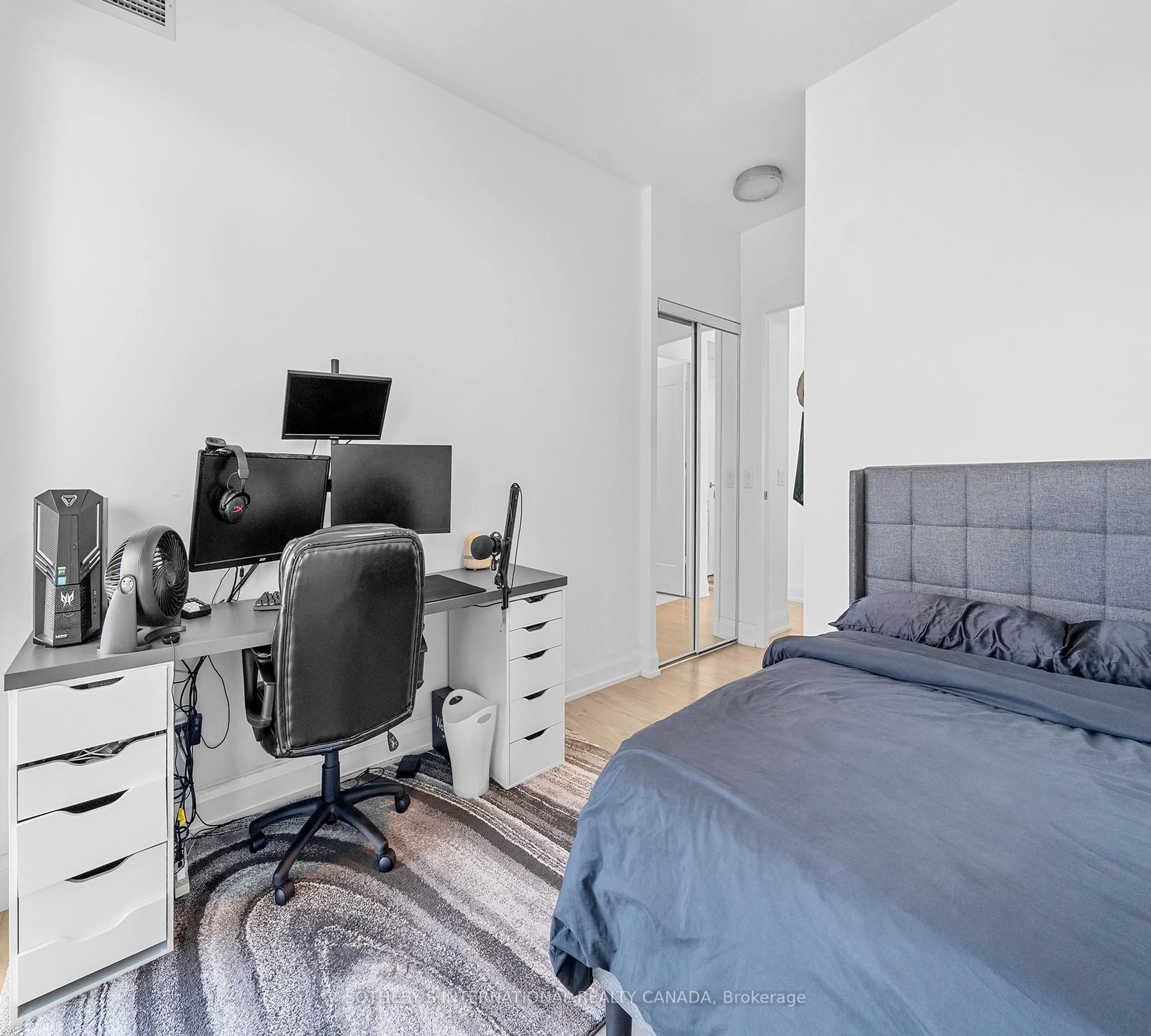 A pic of a room for 56 Annie Craig Dr #3401, Toronto Ontario M8V 0C8