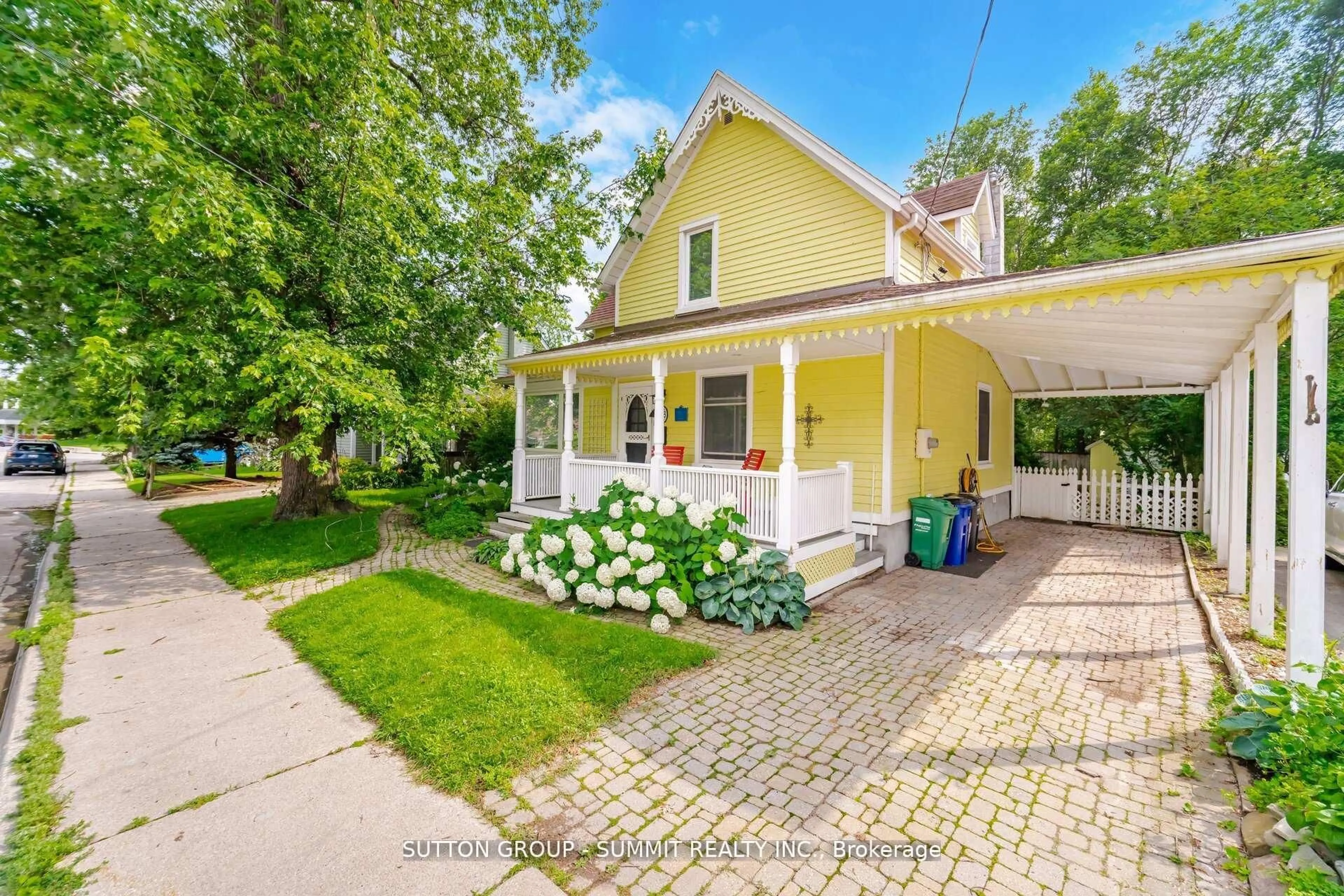 Unknown for 38 JOHN St, Mississauga Ontario L5H 2E6