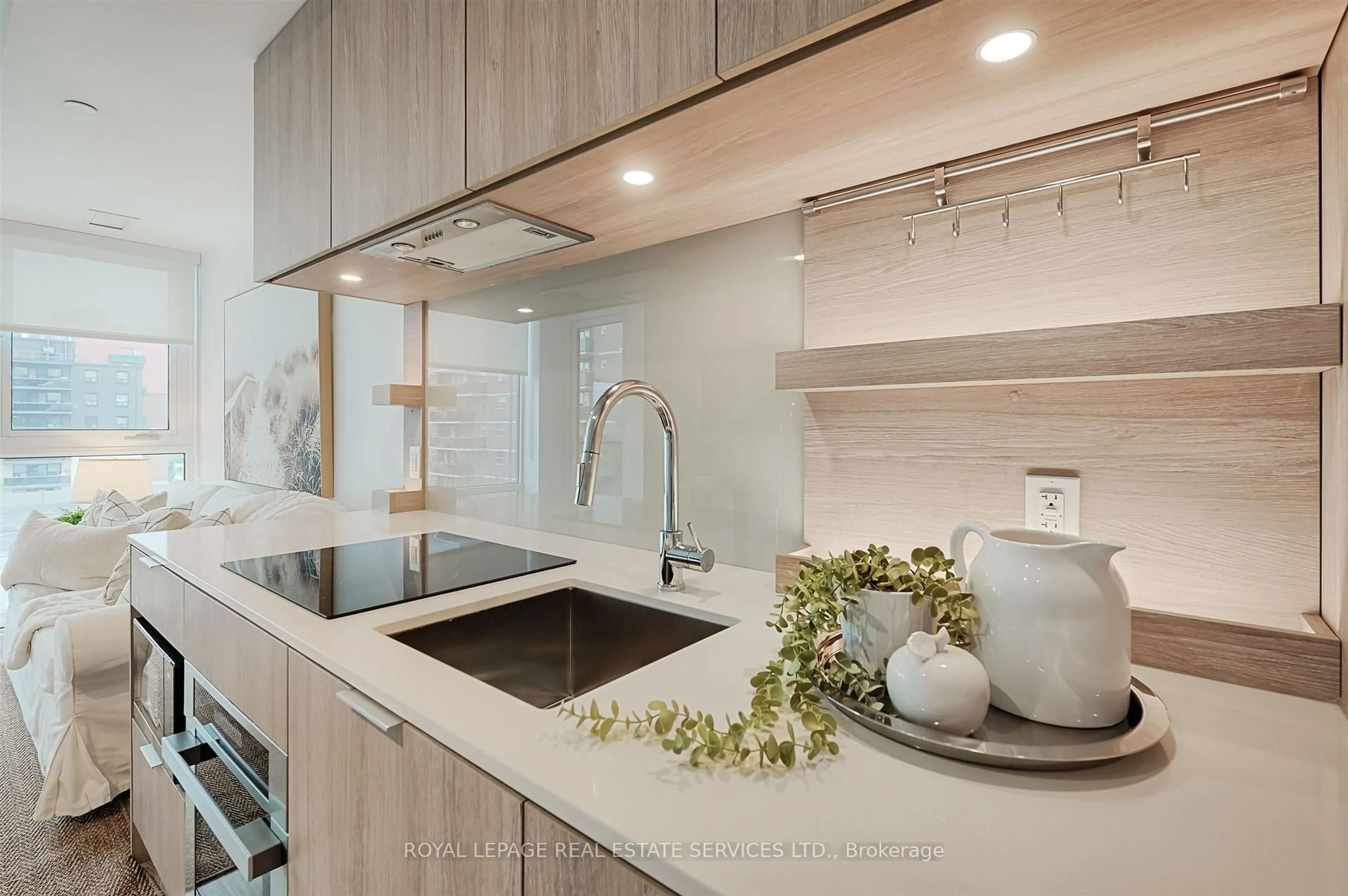Contemporary kitchen, ceramic/tile floor for 28 Ann St #417, Mississauga Ontario L5G 3G1