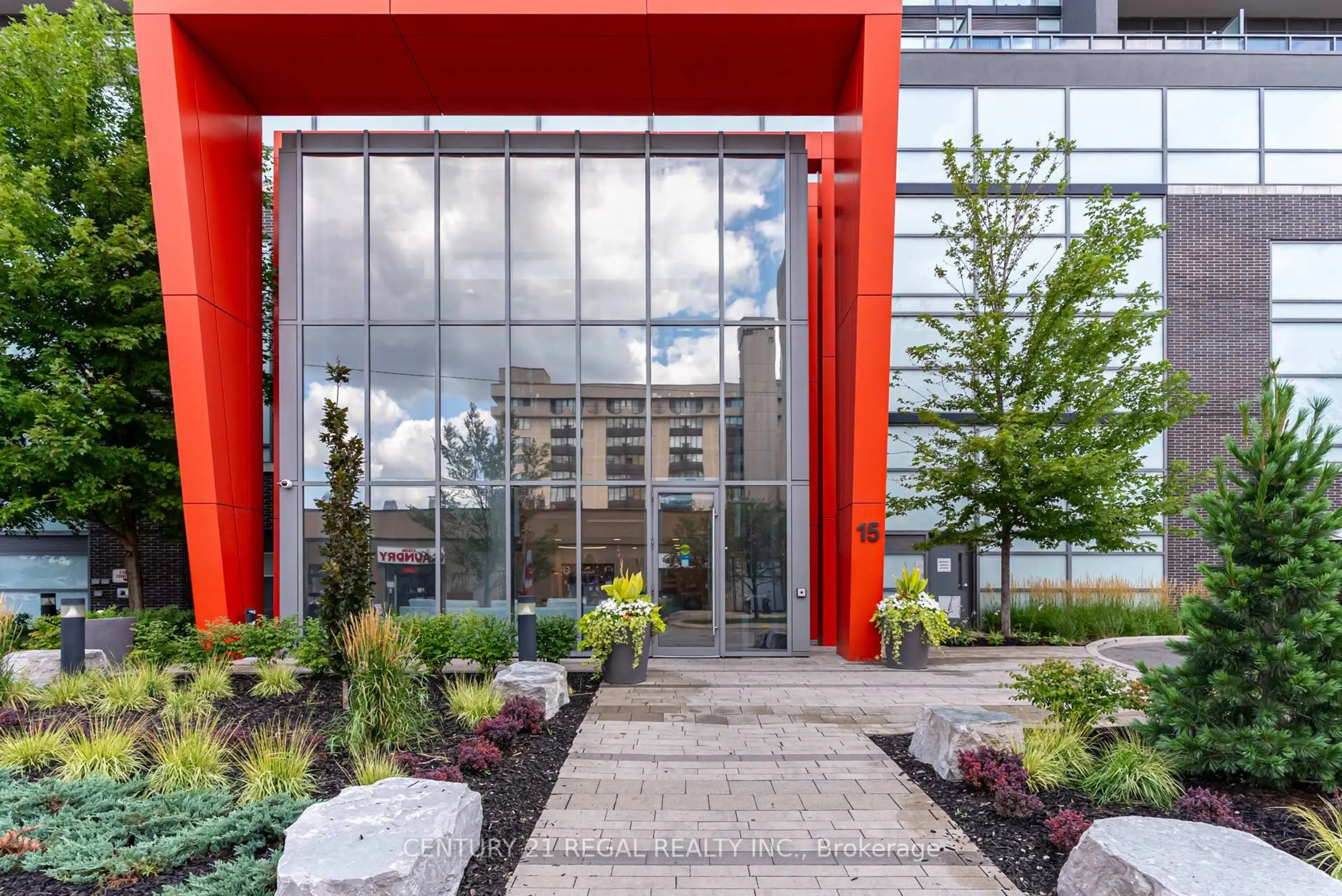 Indoor foyer for 15 James Finlay Way #710, Toronto Ontario M3M 0B3