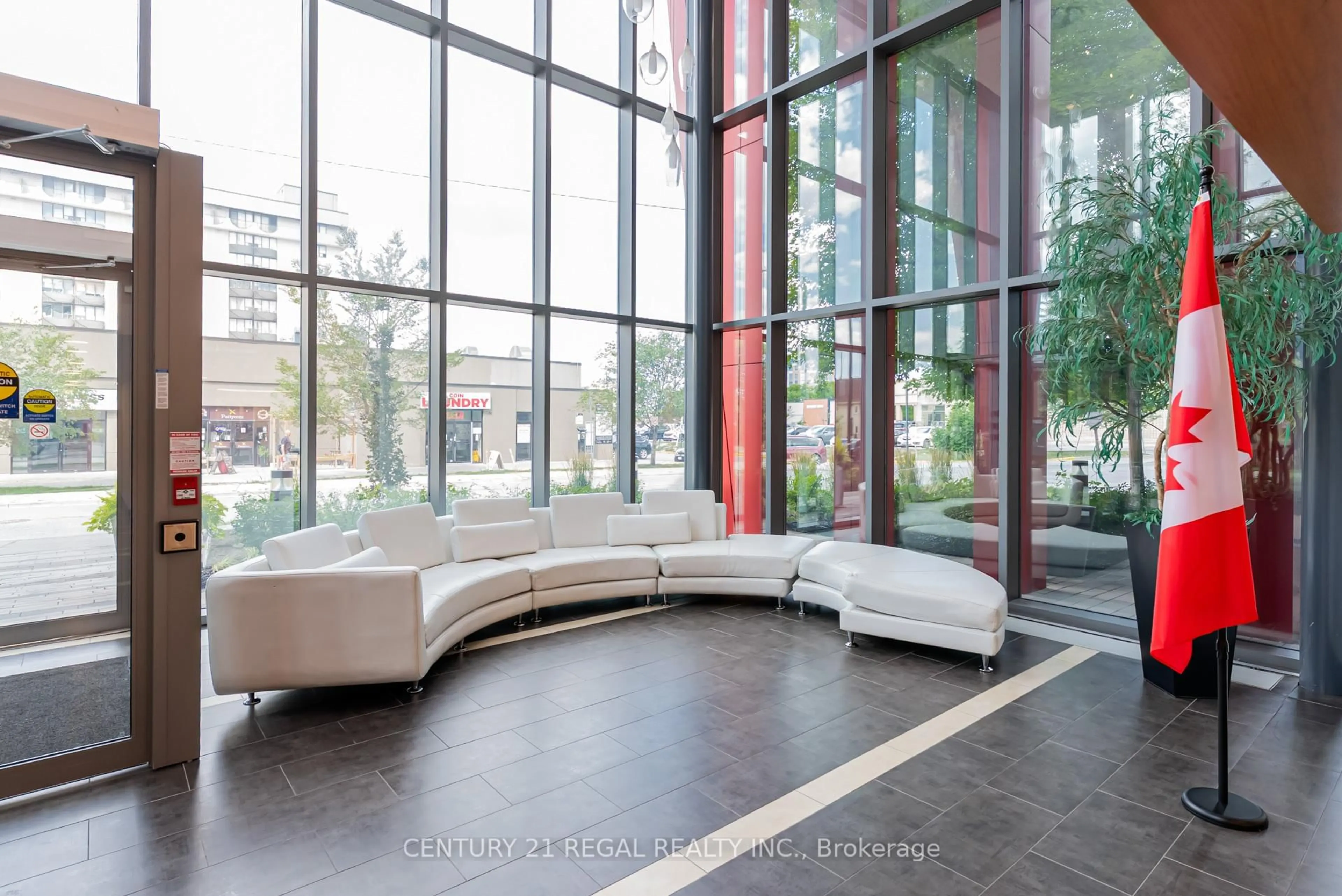 Indoor foyer for 15 James Finlay Way #710, Toronto Ontario M3M 0B3