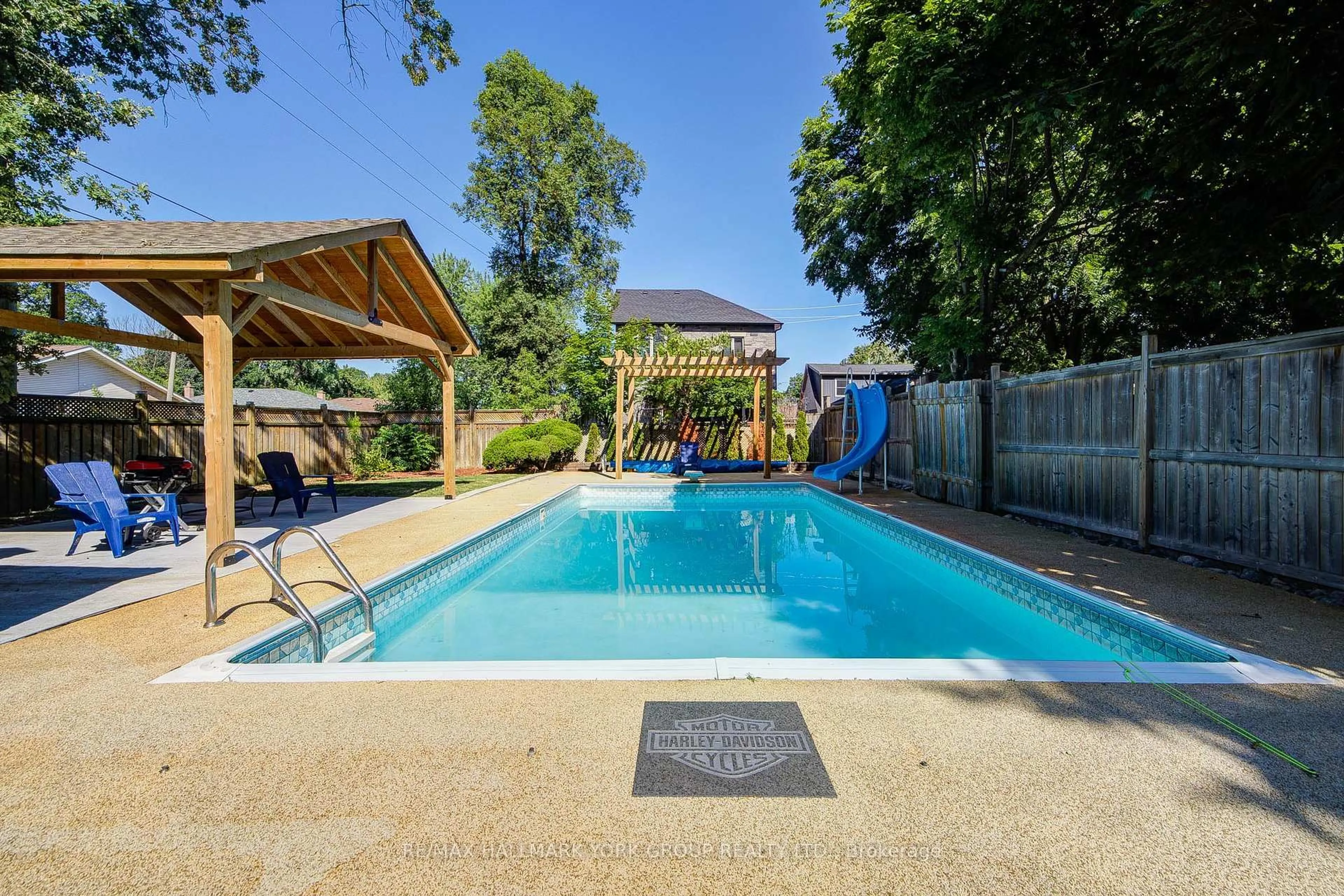 Pool for 26 Gregory St, Brampton Ontario L6Y 1G1