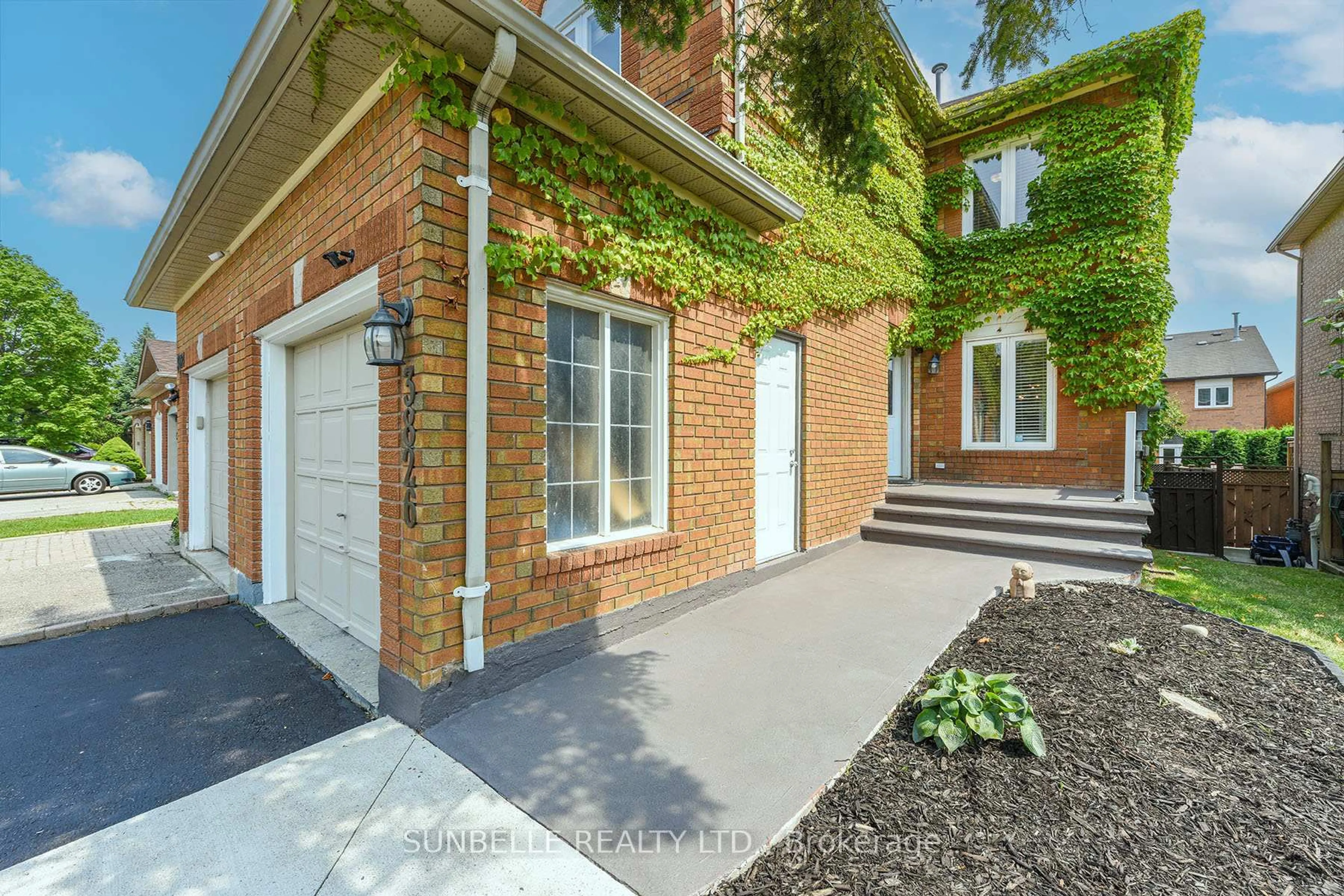 Home with brick exterior material, street for 3826 Allcroft Rd, Mississauga Ontario L5N 6V6