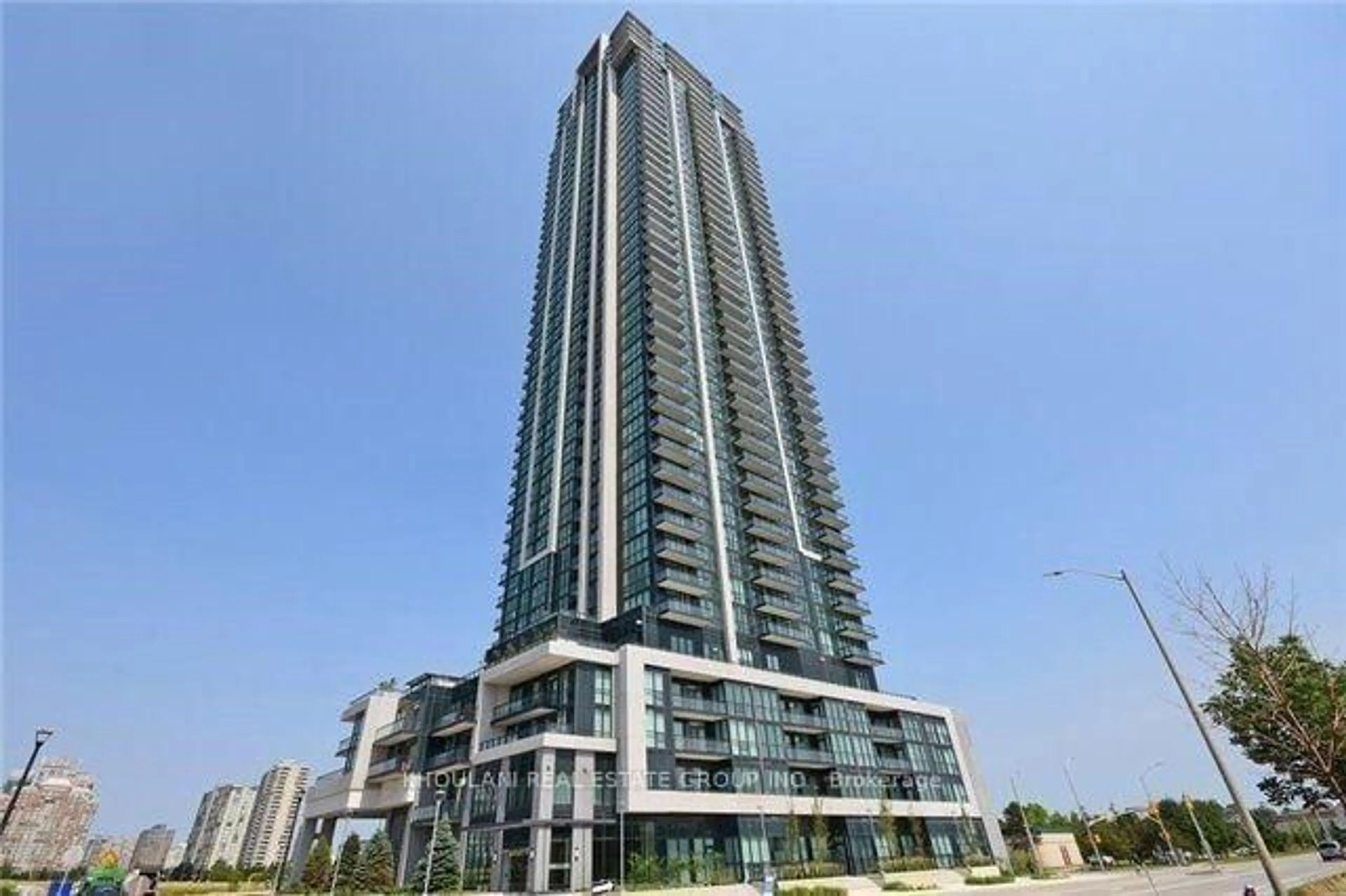 Indoor foyer for 3975 Grand Park Dr #408, Mississauga Ontario L5B 0K4
