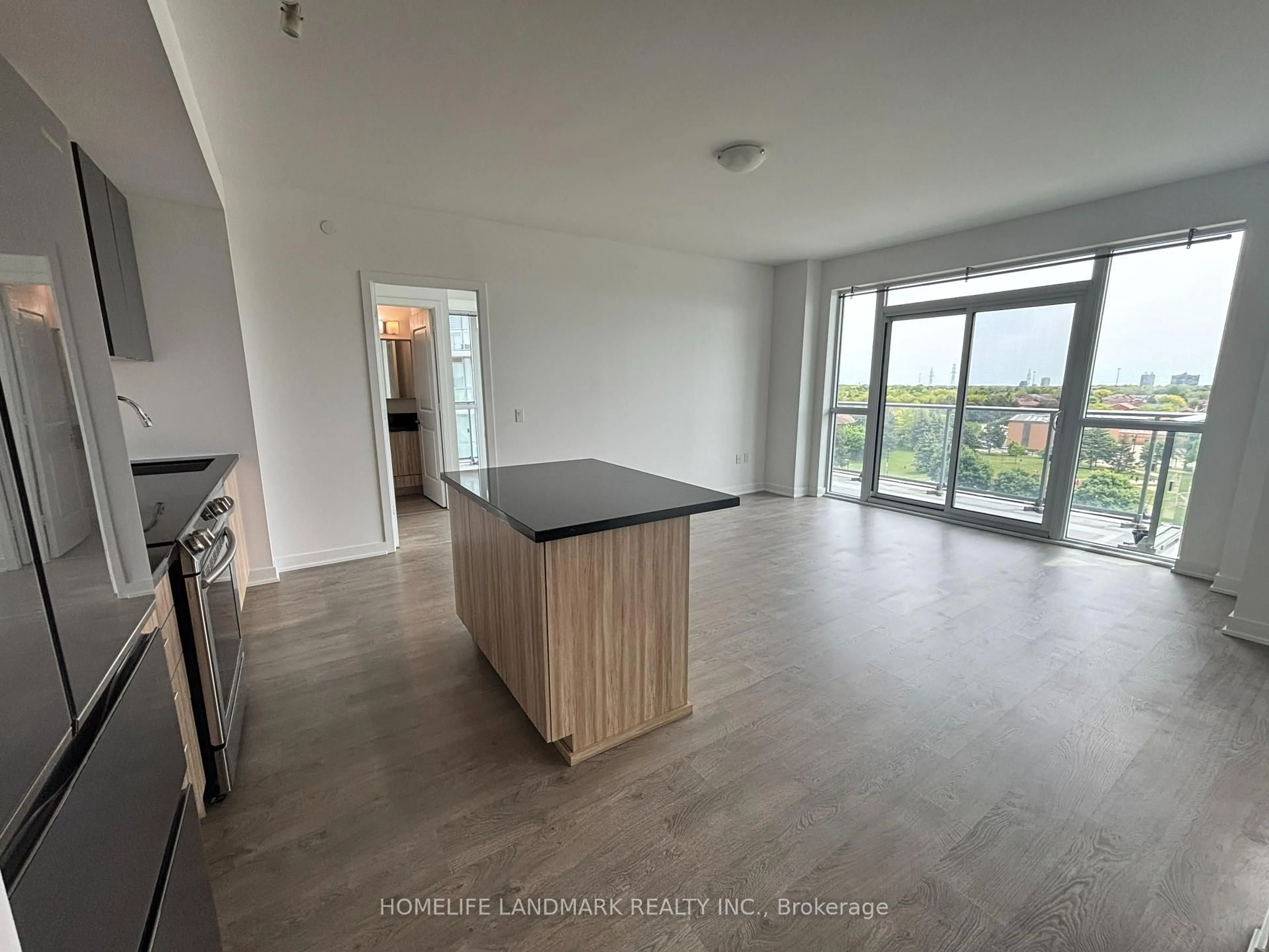 Open concept kitchen, unknown for 4677 Glen Erin Dr #604, Mississauga Ontario L5M 2E3