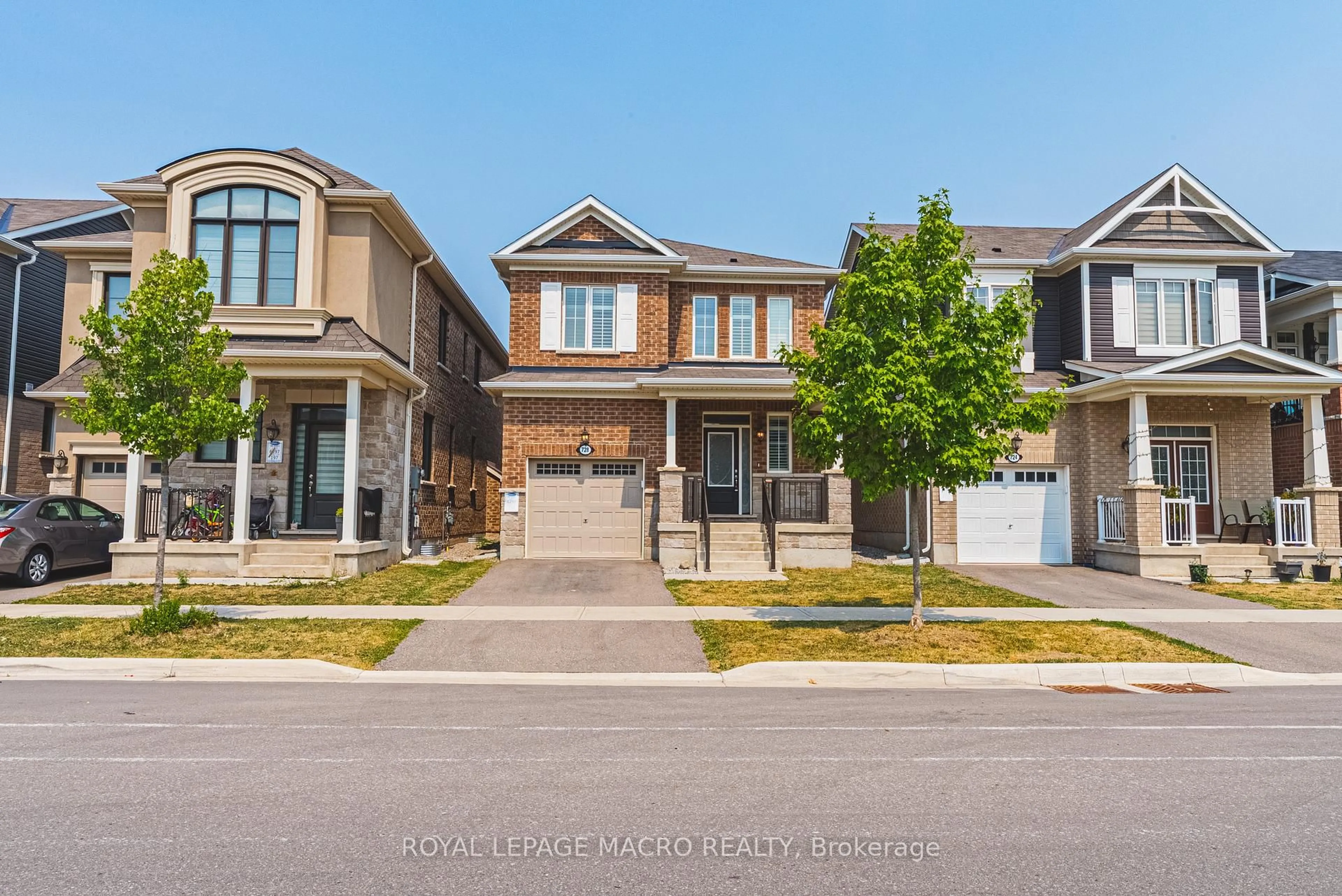 Home with brick exterior material, street for 728 Kennedy Circ, Milton Ontario L9E 1R9