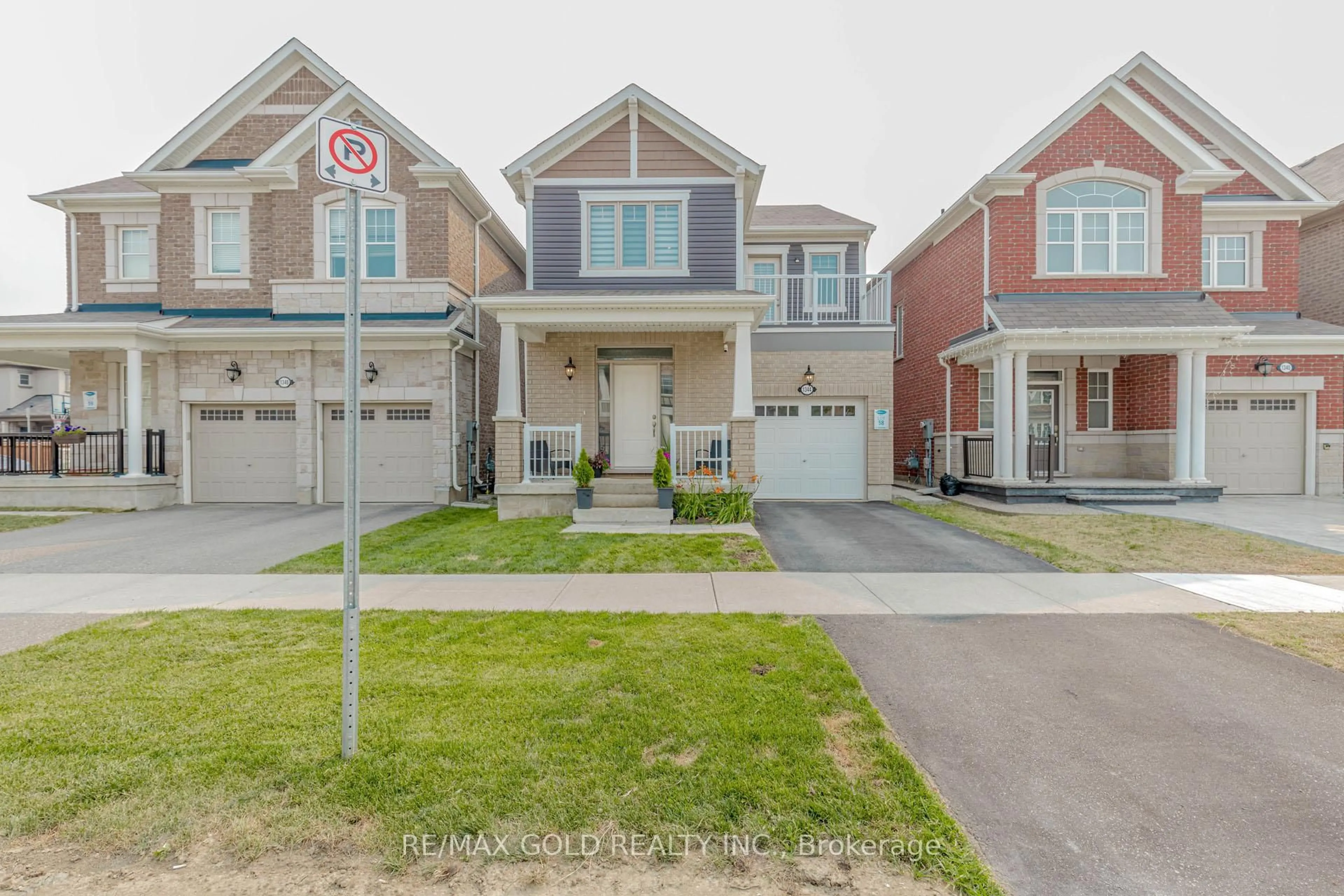Unknown for 1344 ROSE Way, Milton Ontario L9E 1M5