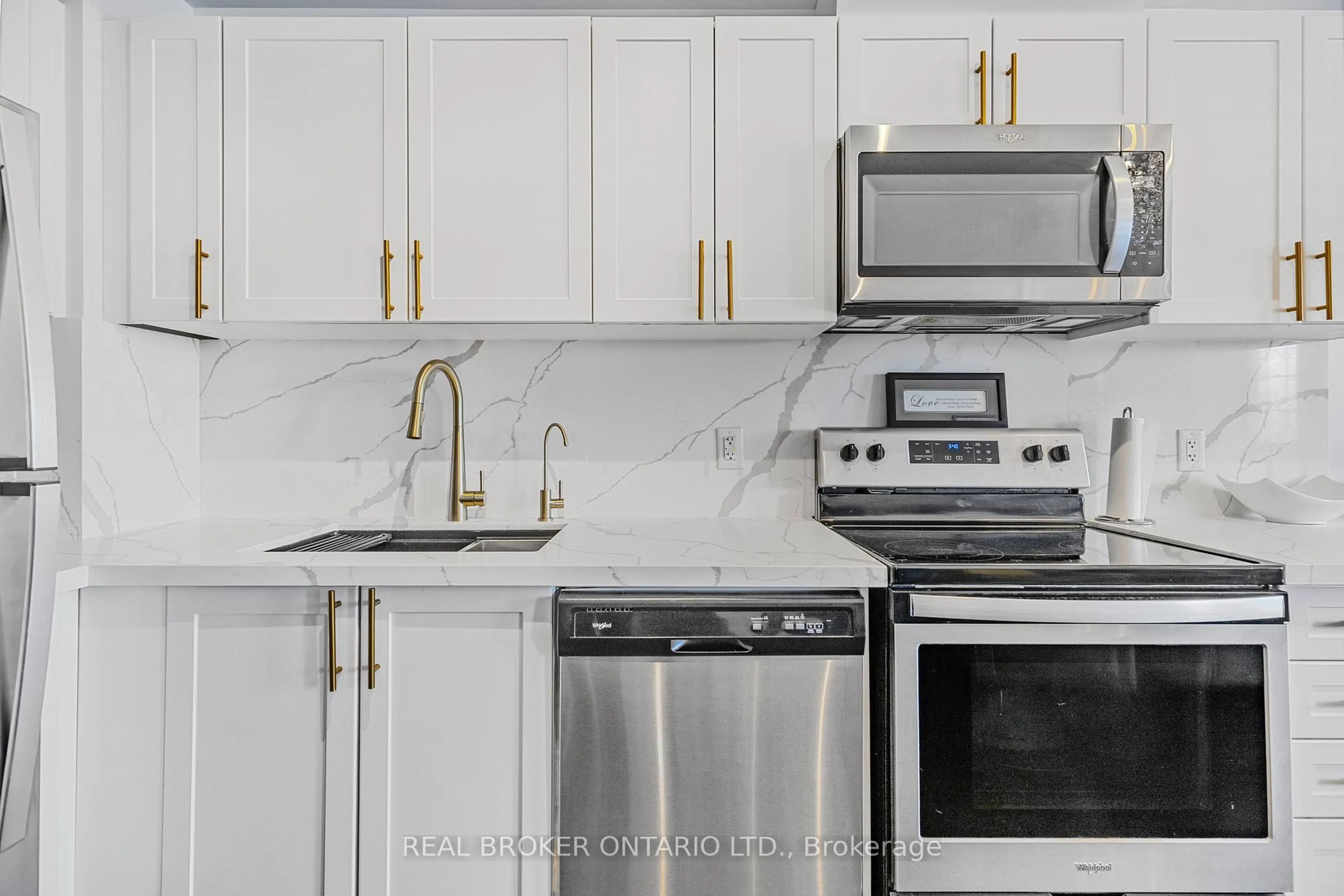 Standard kitchen, ceramic/tile floor for 630 Rogers Rd #21, Toronto Ontario M6M 0B4