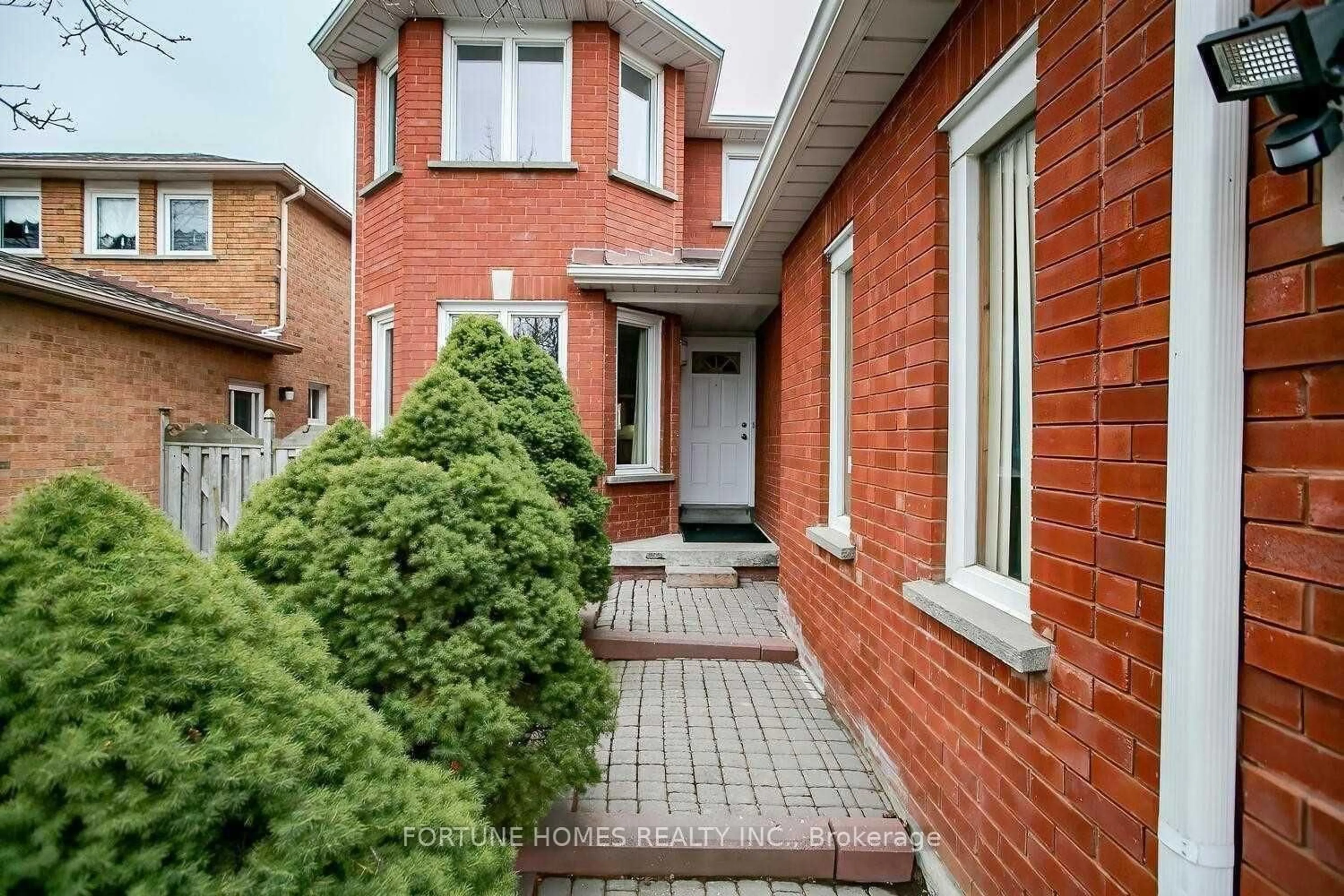 Home with brick exterior material, street for 90 Major William Sharpe Dr, Brampton Ontario L6X 3V1