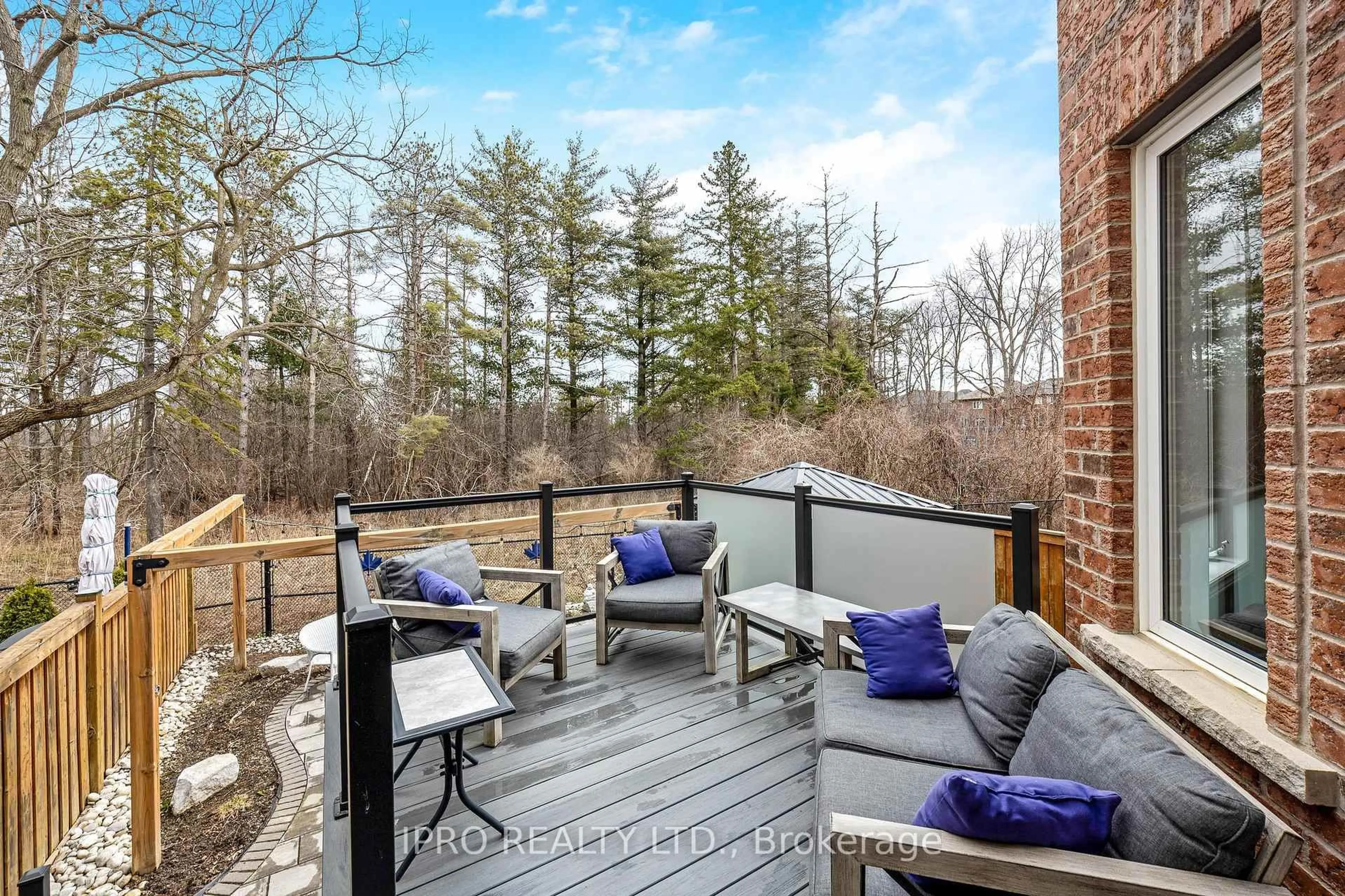 Patio, forest/trees view for 25 Upper Canada Crt, Halton Hills Ontario L7G 0K9