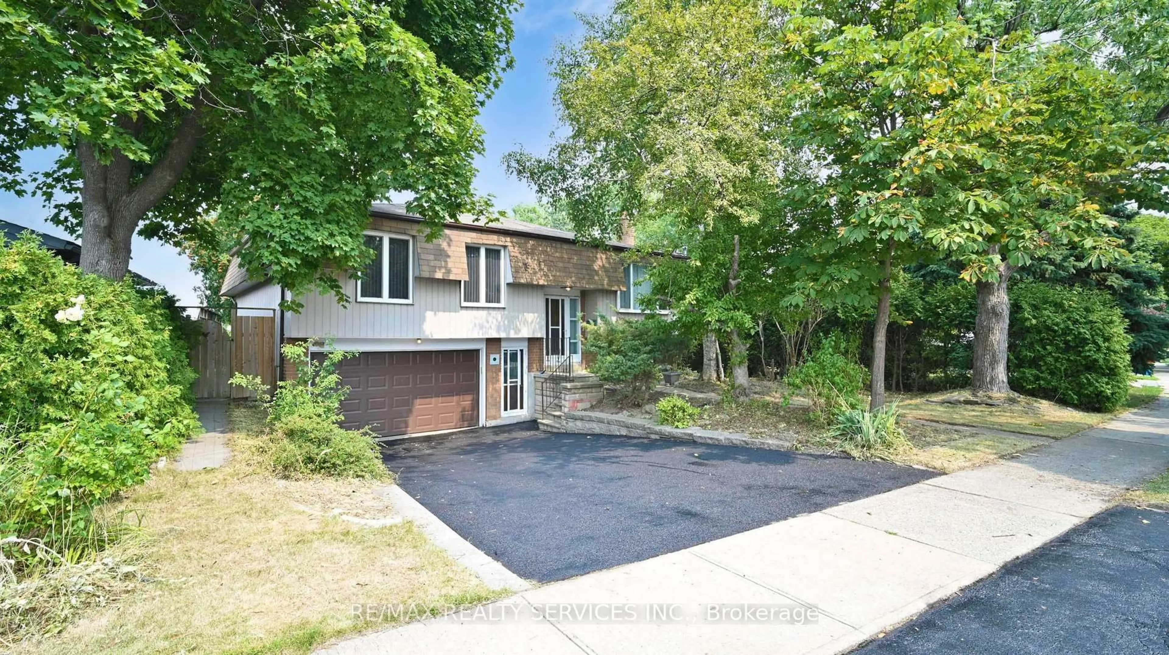 Unknown for 27 Glenforest Rd, Brampton Ontario L6S 1L8