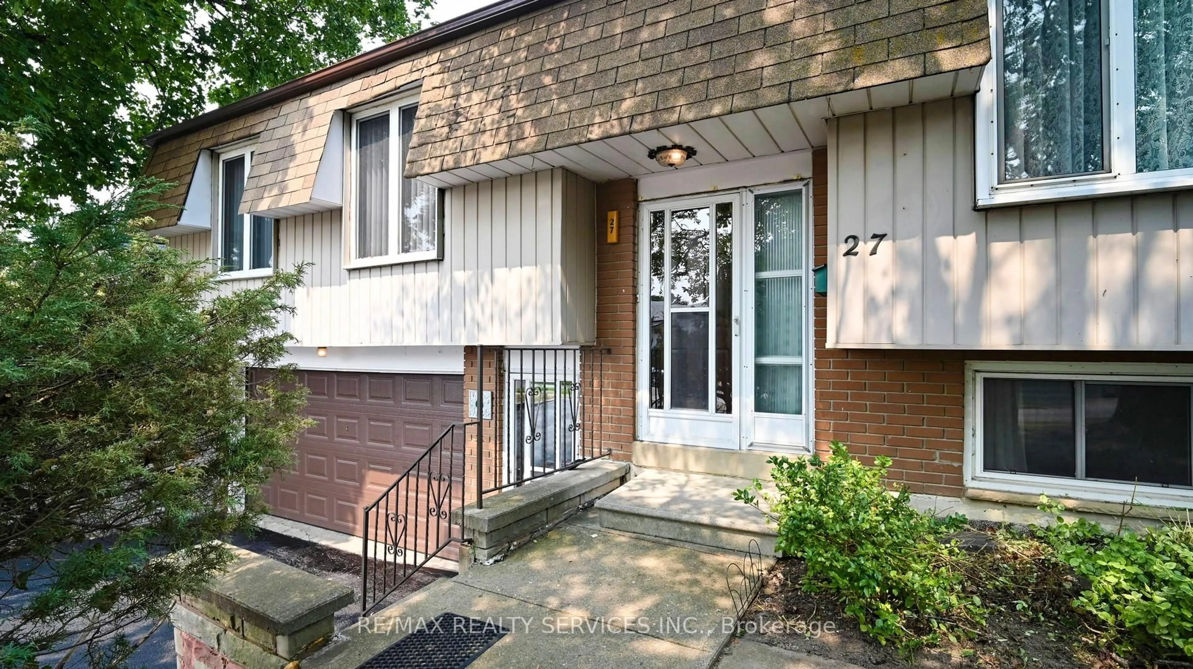 Home with brick exterior material, street for 27 Glenforest Rd, Brampton Ontario L6S 1L8