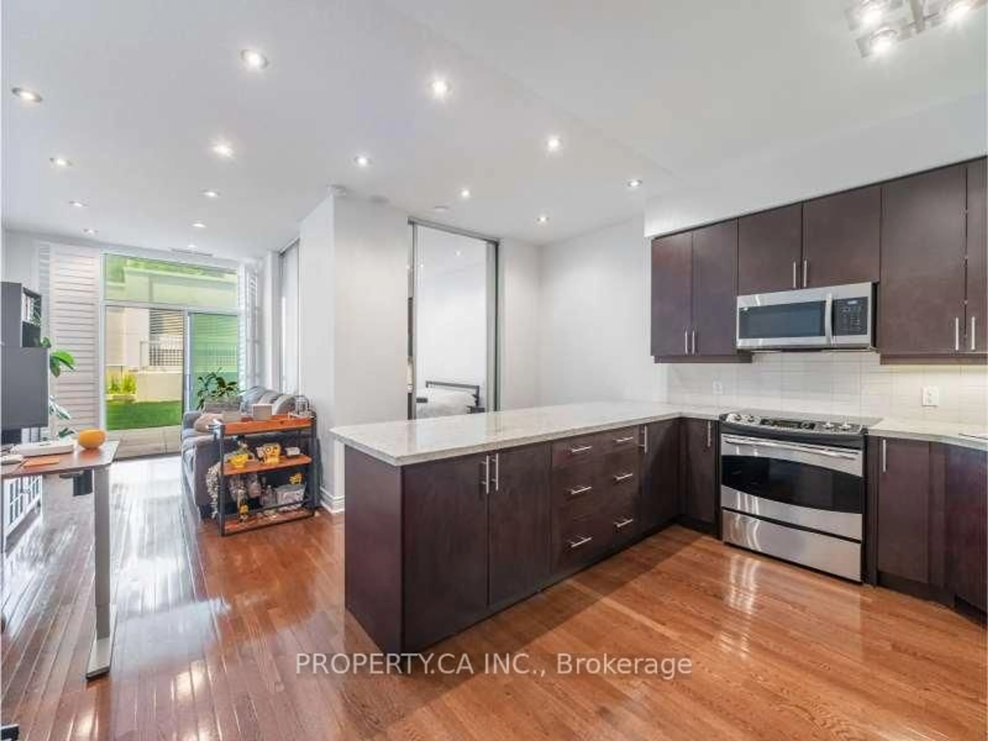 Open concept kitchen, unknown for 1910 Lake Shore Blvd #503, Toronto Ontario M6S 1A2