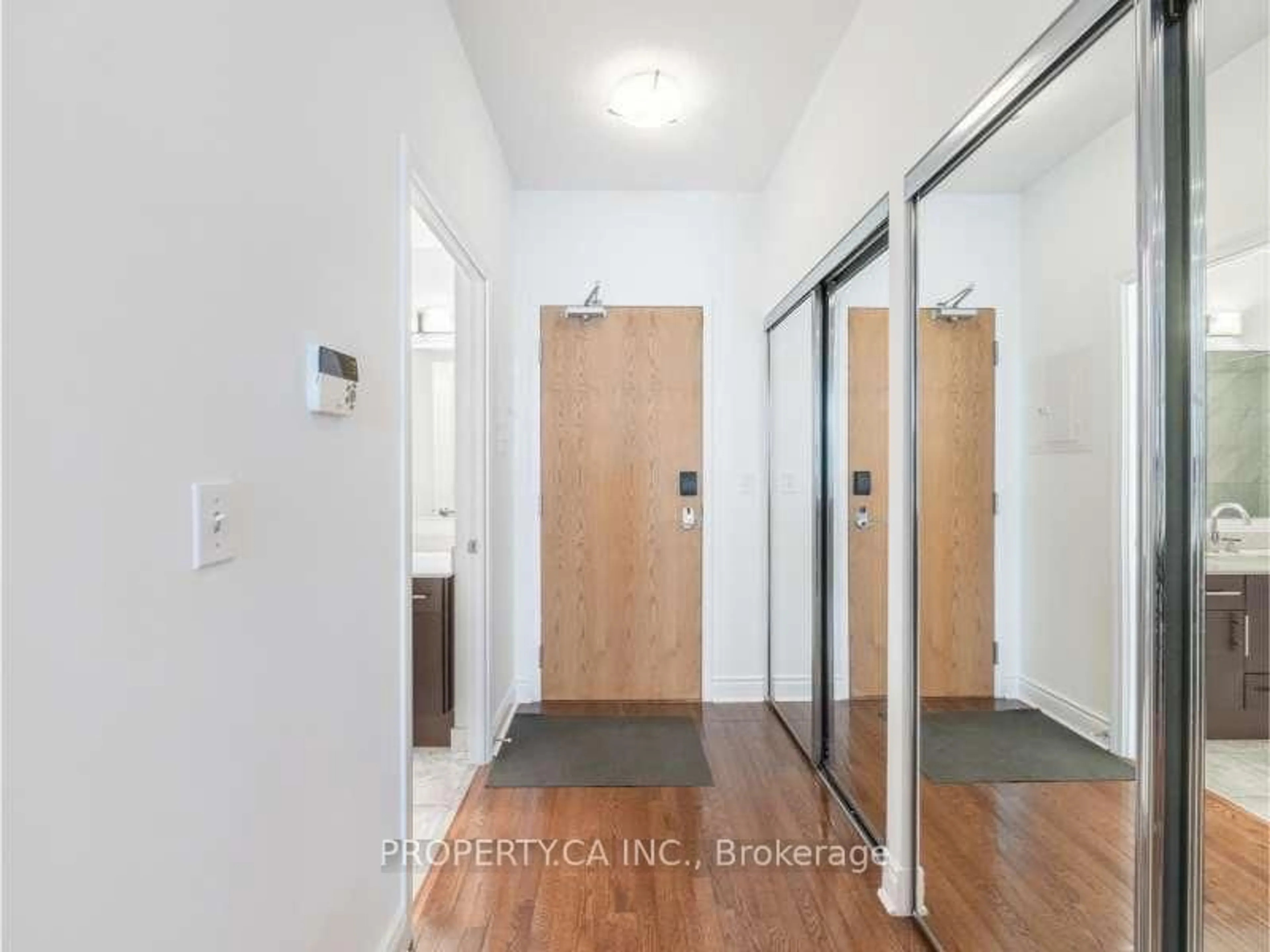Indoor entryway for 1910 Lake Shore Blvd #503, Toronto Ontario M6S 1A2