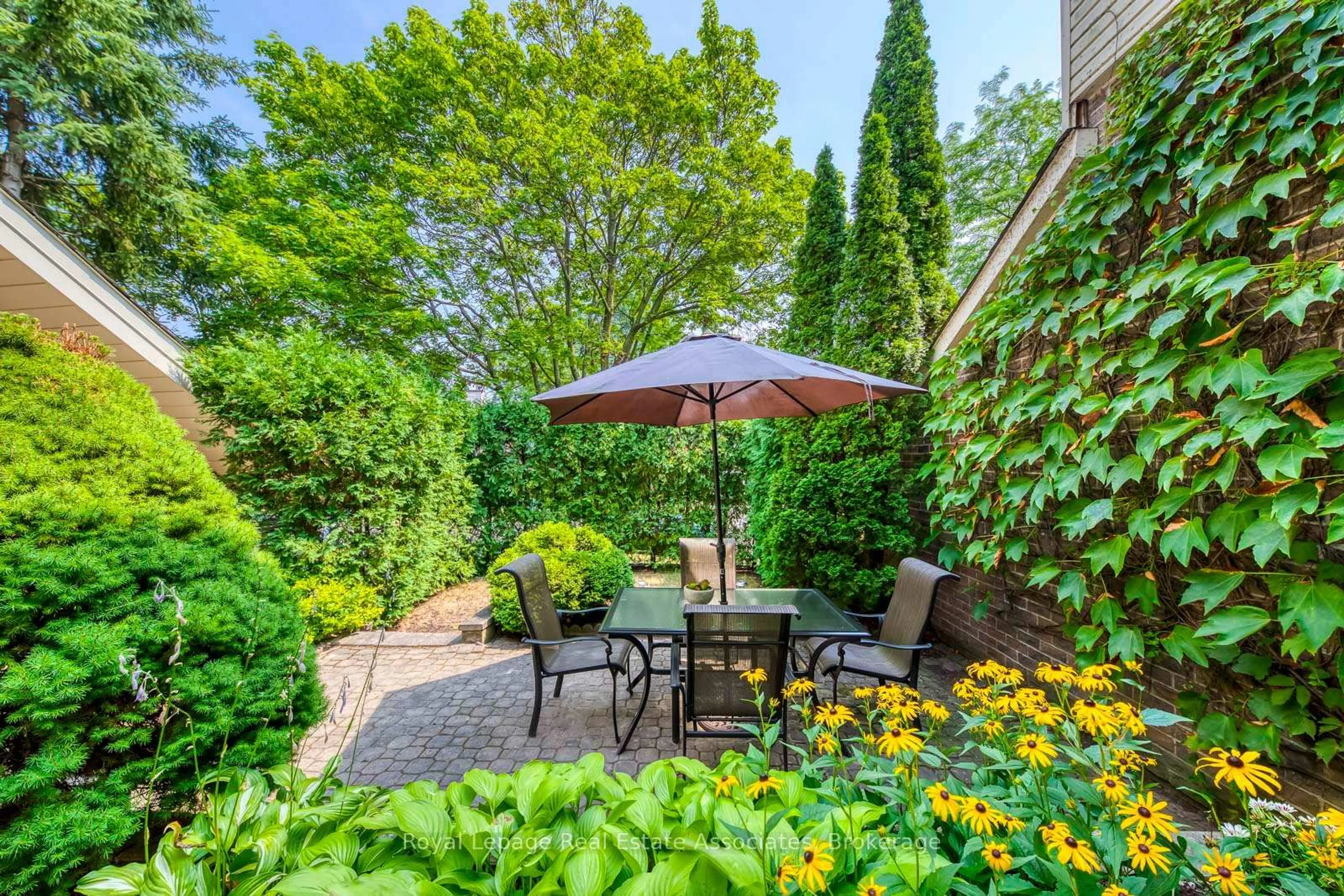 Patio, street for 1192 Kos Blvd, Mississauga Ontario L5J 4L7