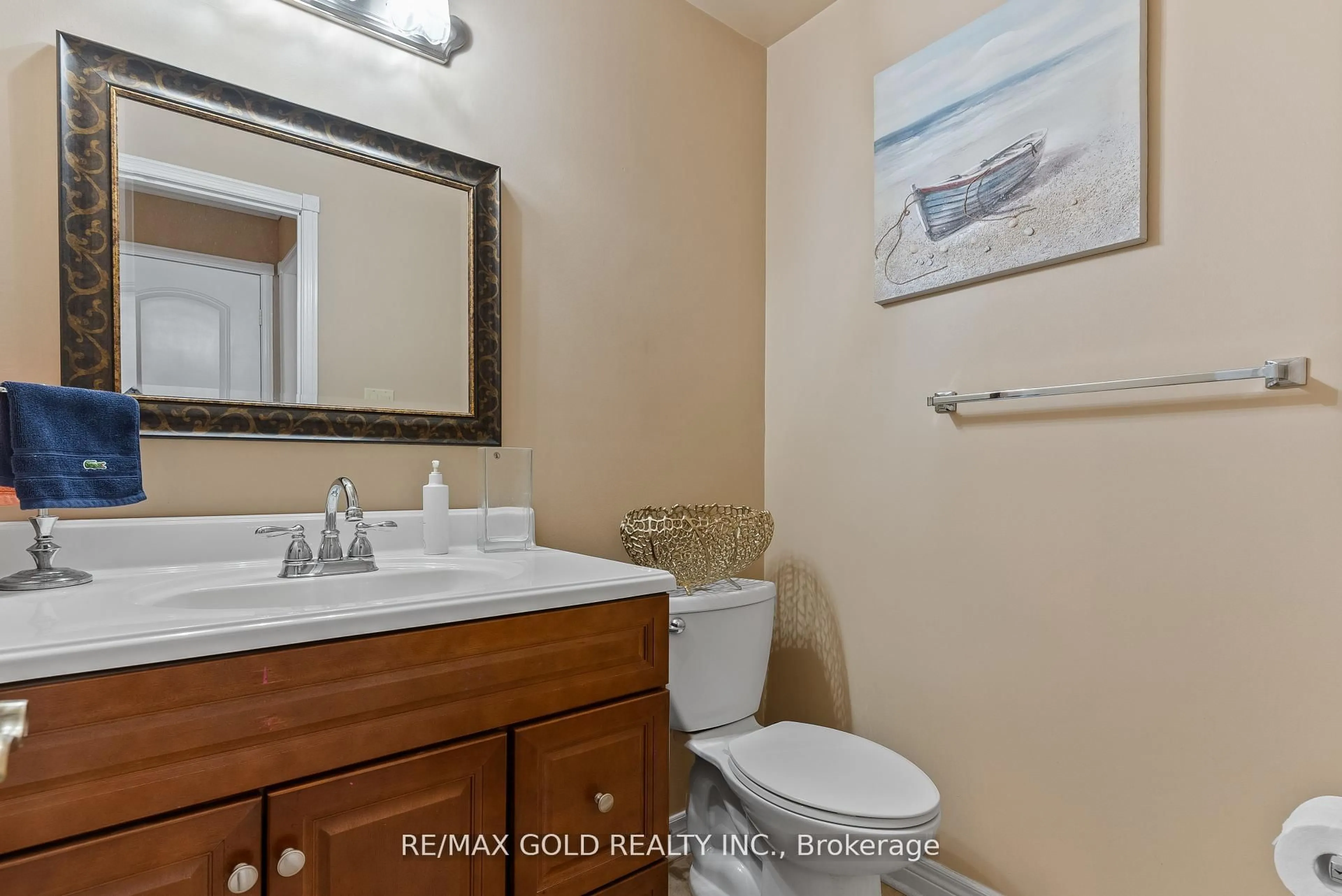 Standard bathroom, ceramic/tile floor for 58 Hall Cres, Brampton Ontario L6X 3J5