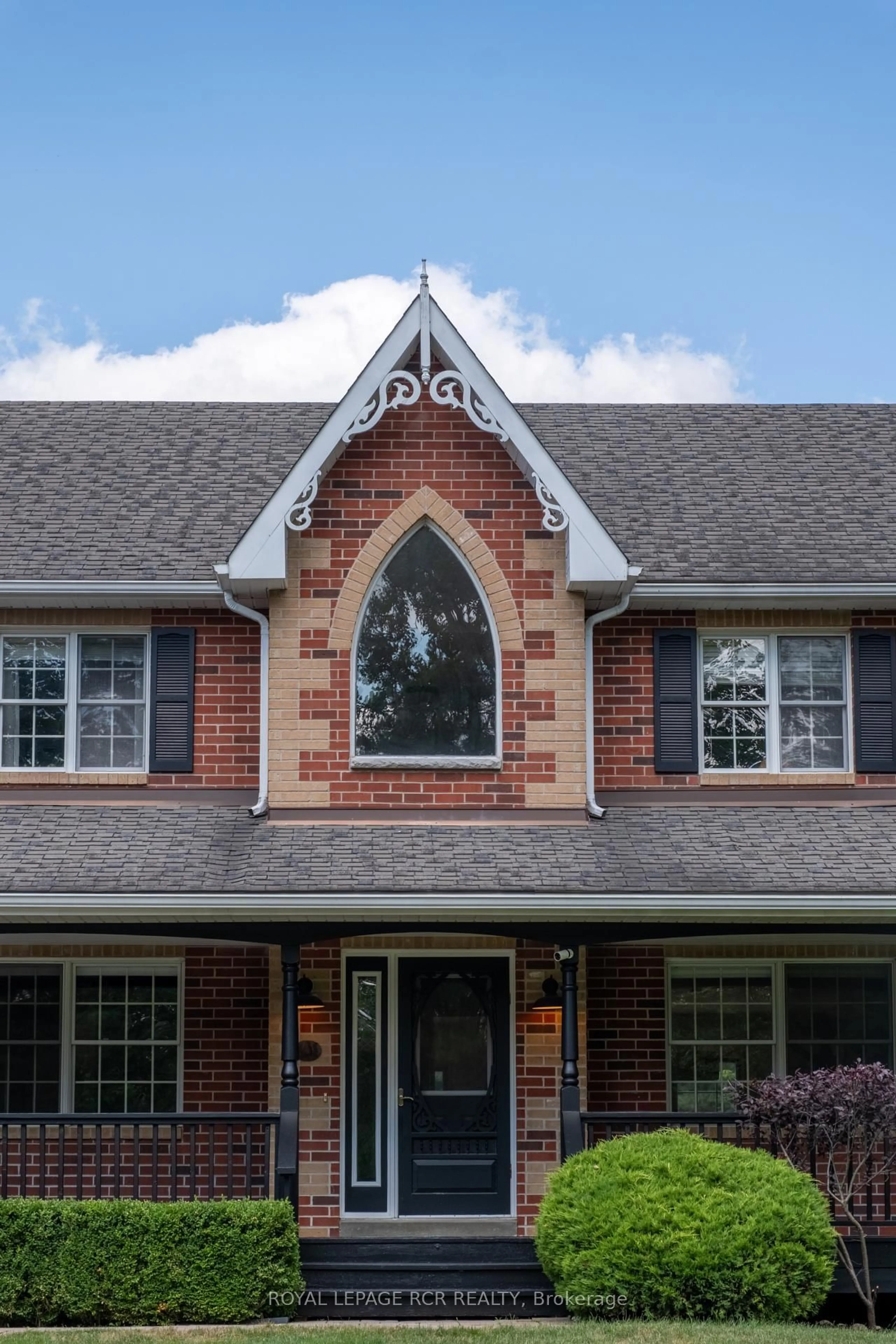 Home with brick exterior material, building for 19215 Shaws Creek Rd, Caledon Ontario L7K 1L4