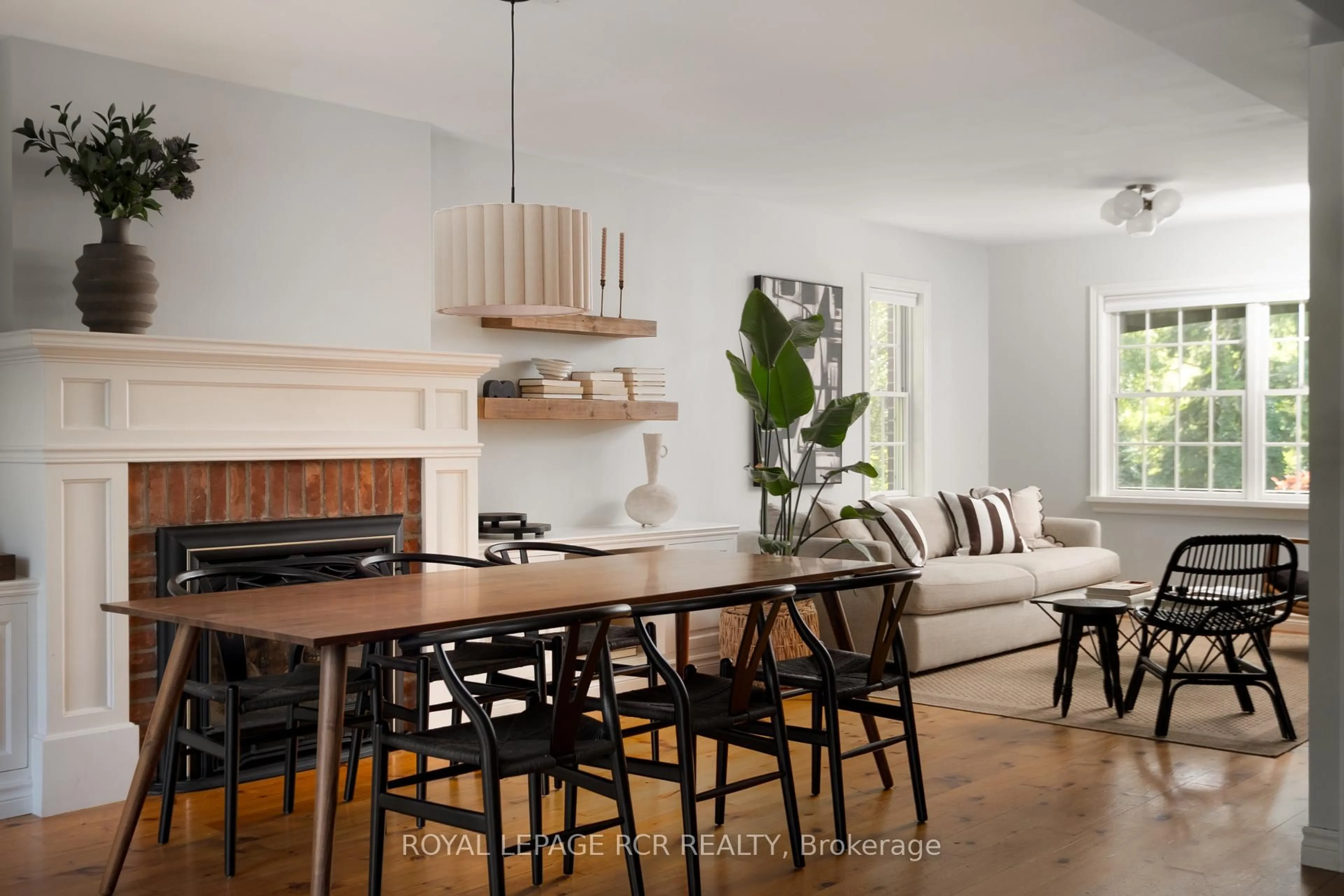 Open concept kitchen, wood/laminate floor for 19215 Shaws Creek Rd, Caledon Ontario L7K 1L4