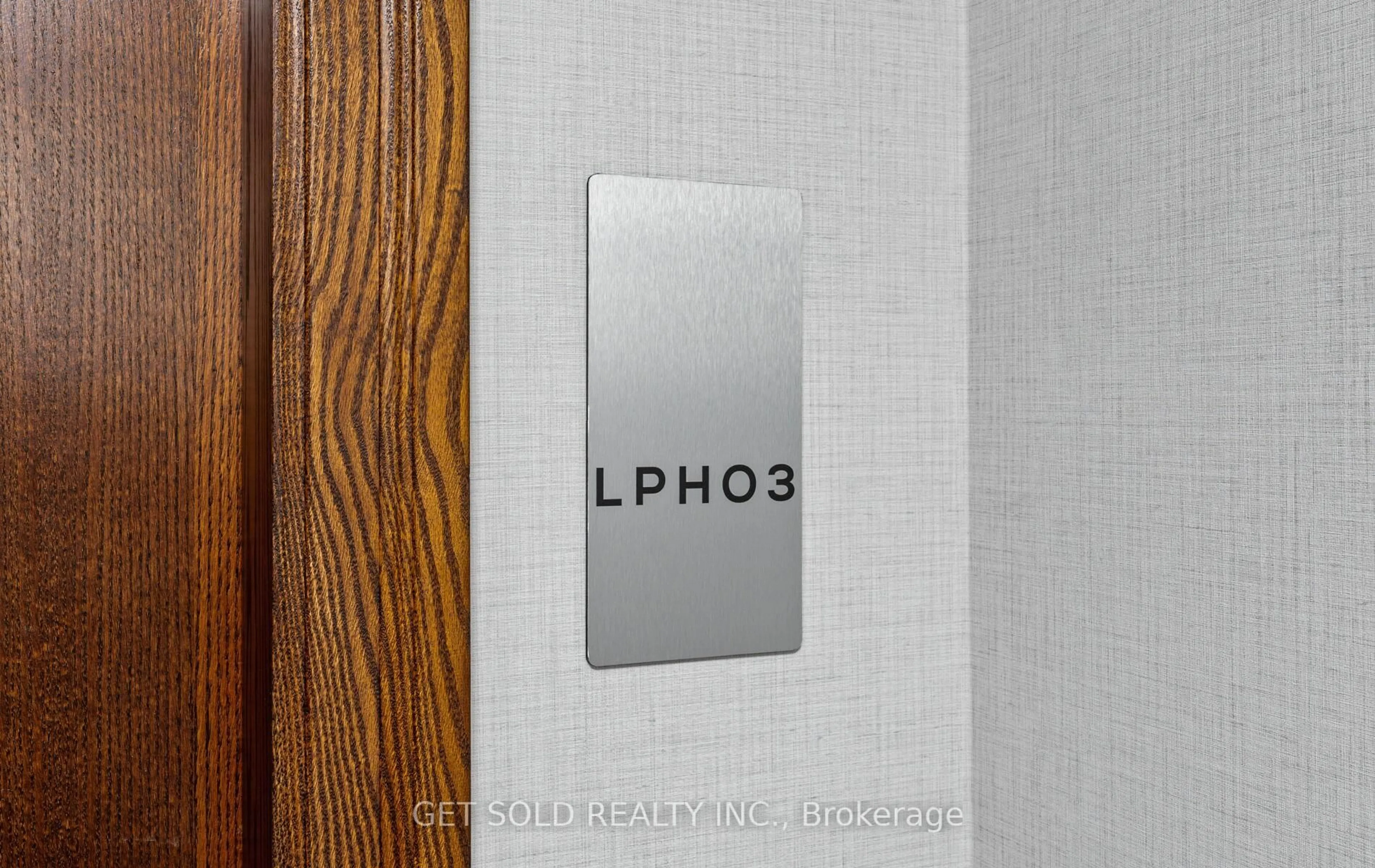 Lobby for 5 Michael Power Pl #LPH03, Toronto Ontario M9A 0A3