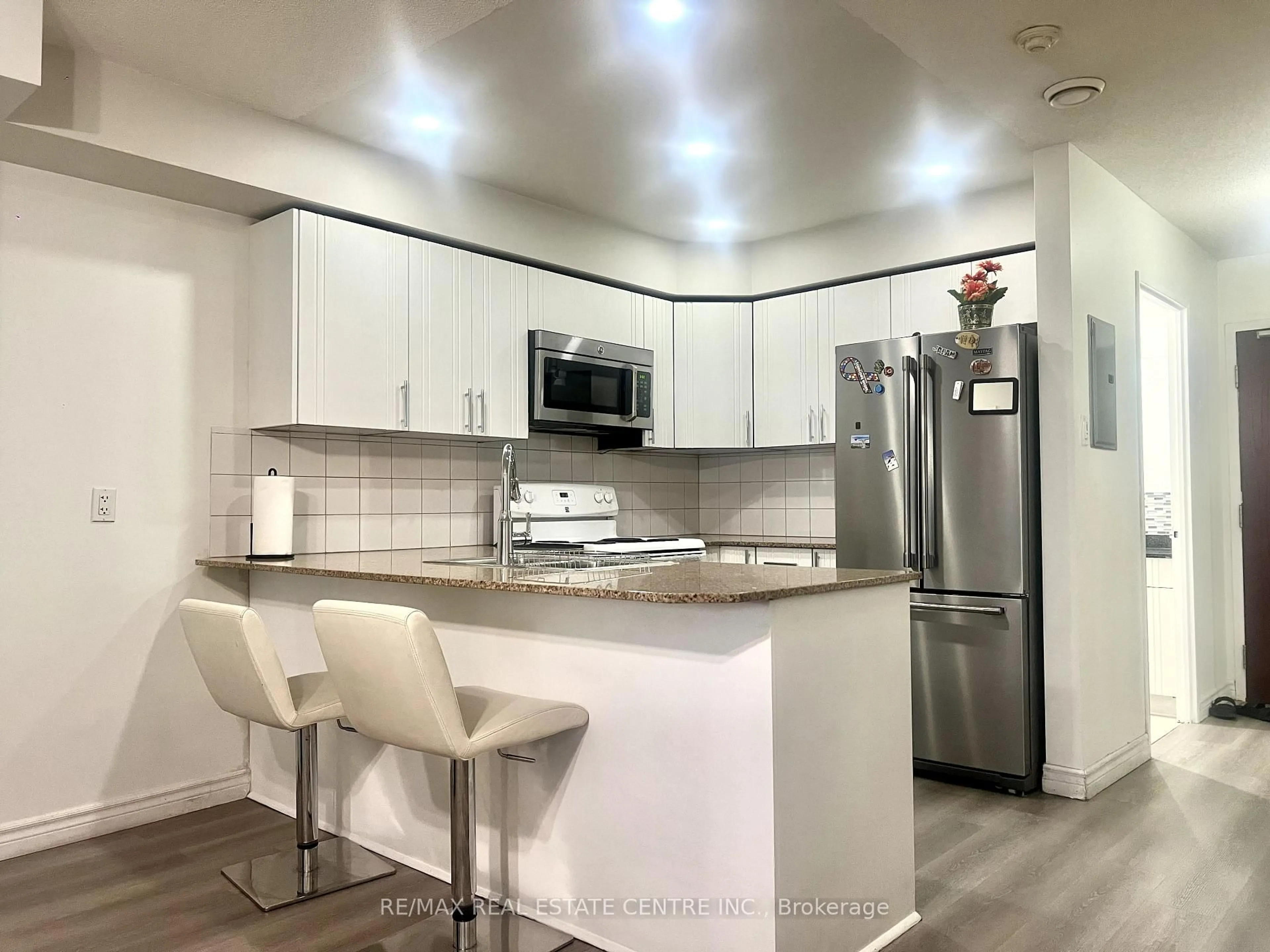 Open concept kitchen, unknown for 7405 Goreway Dr #501, Mississauga Ontario L4T 0A3