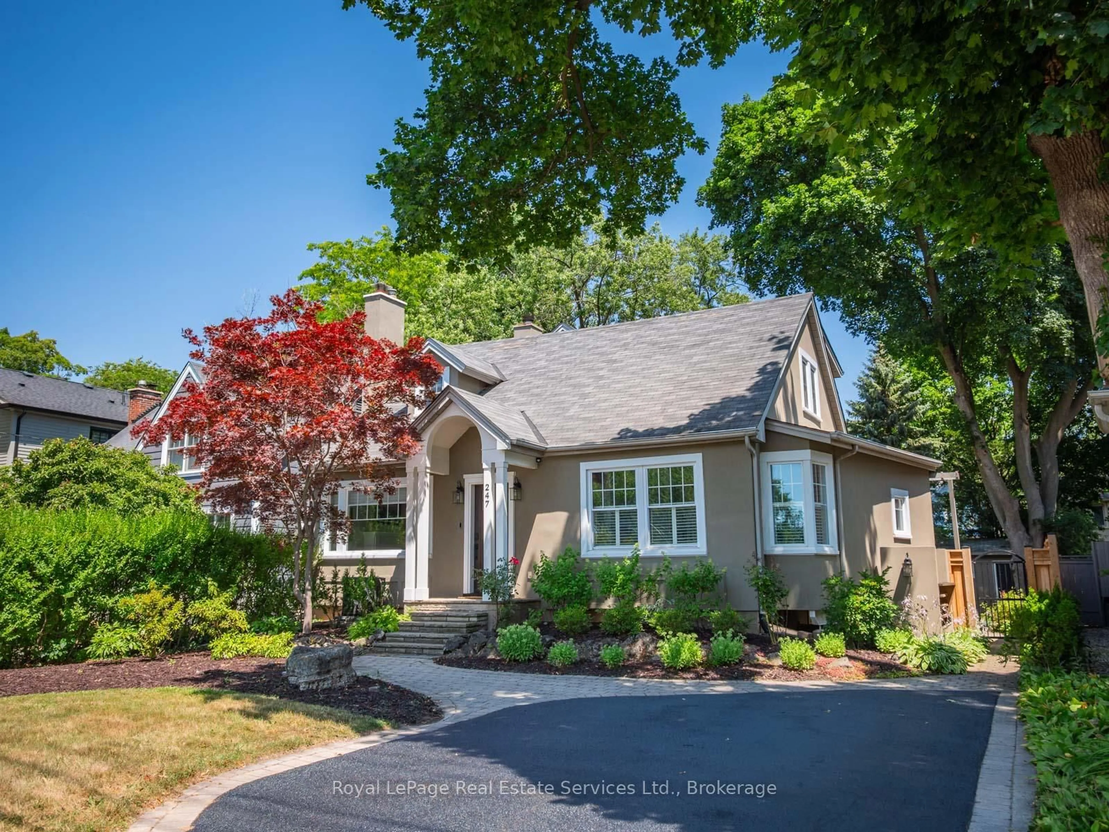 Home with vinyl exterior material, street for 247 Allan St, Oakville Ontario L6J 3P2