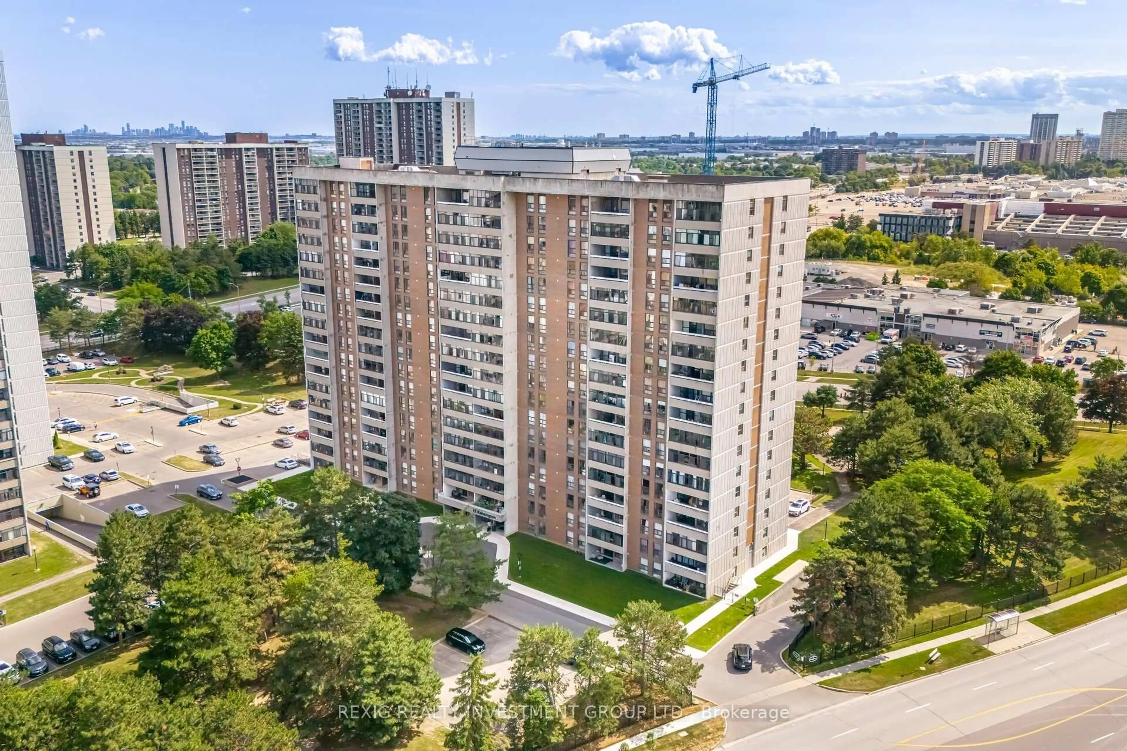 A pic from outside/outdoor area/front of a property/back of a property/a pic from drone, city buildings view from balcony for 15 Kensington Rd #409, Brampton Ontario L6T 3W2