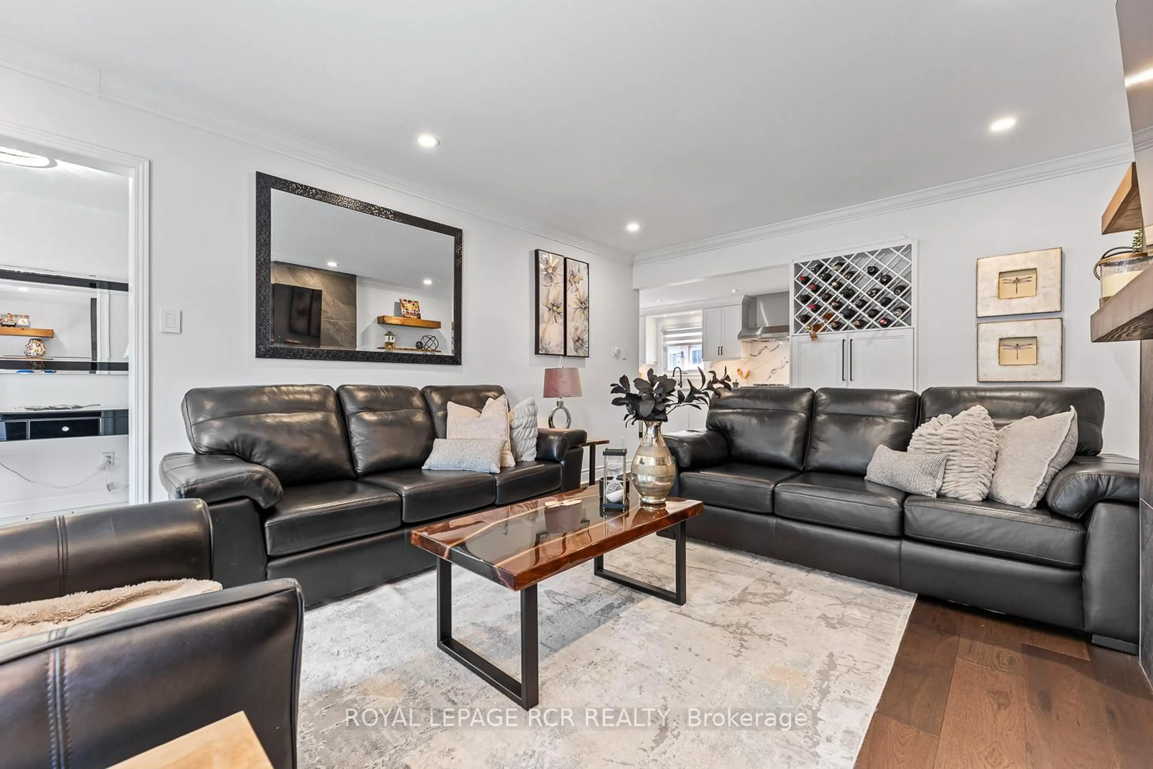 Living room with furniture, unknown for 44 Fountainbridge Dr, Caledon Ontario L7E 1N4