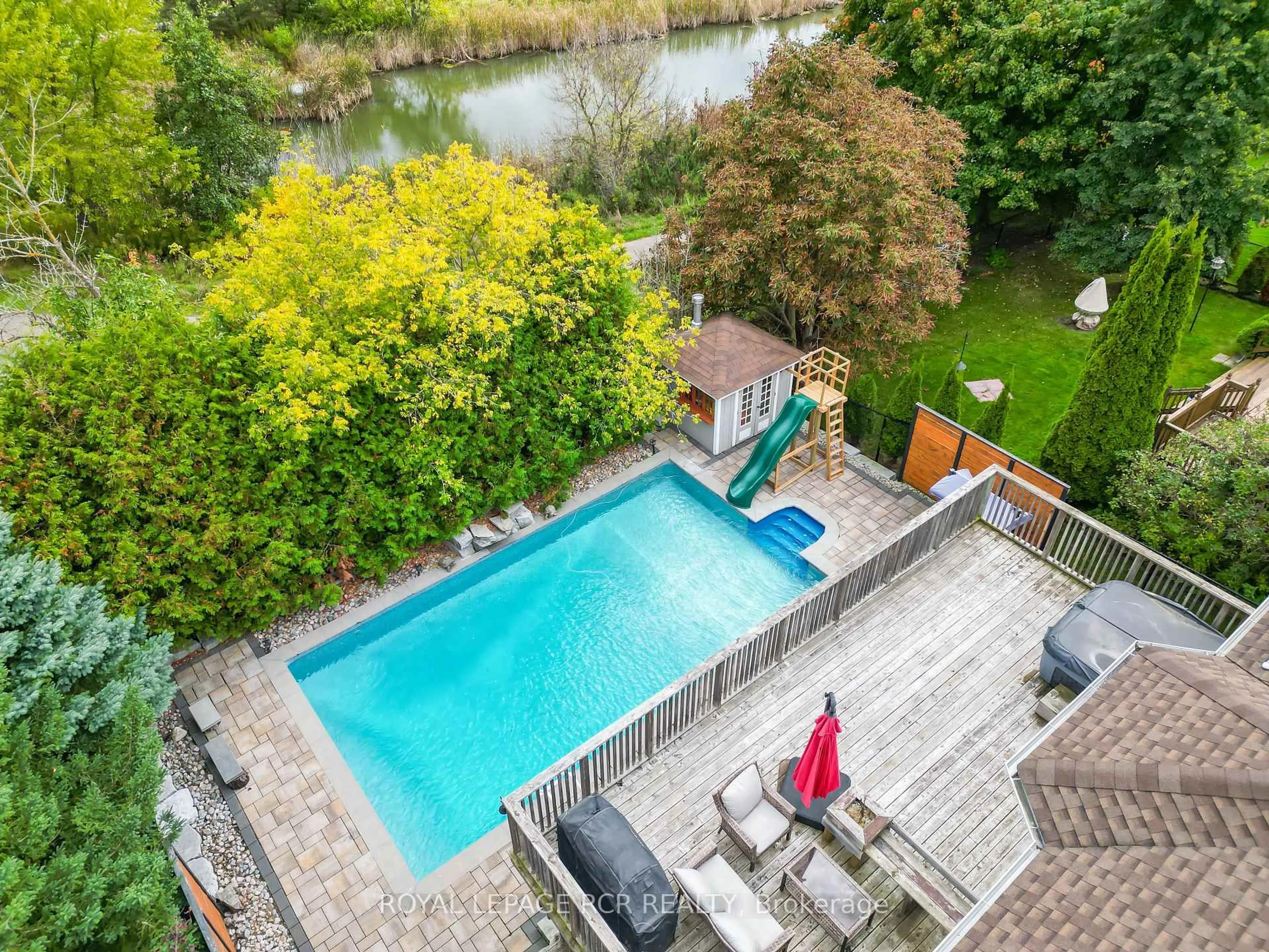 Pool for 71 Hunter Rd, Orangeville Ontario L9W 5C5
