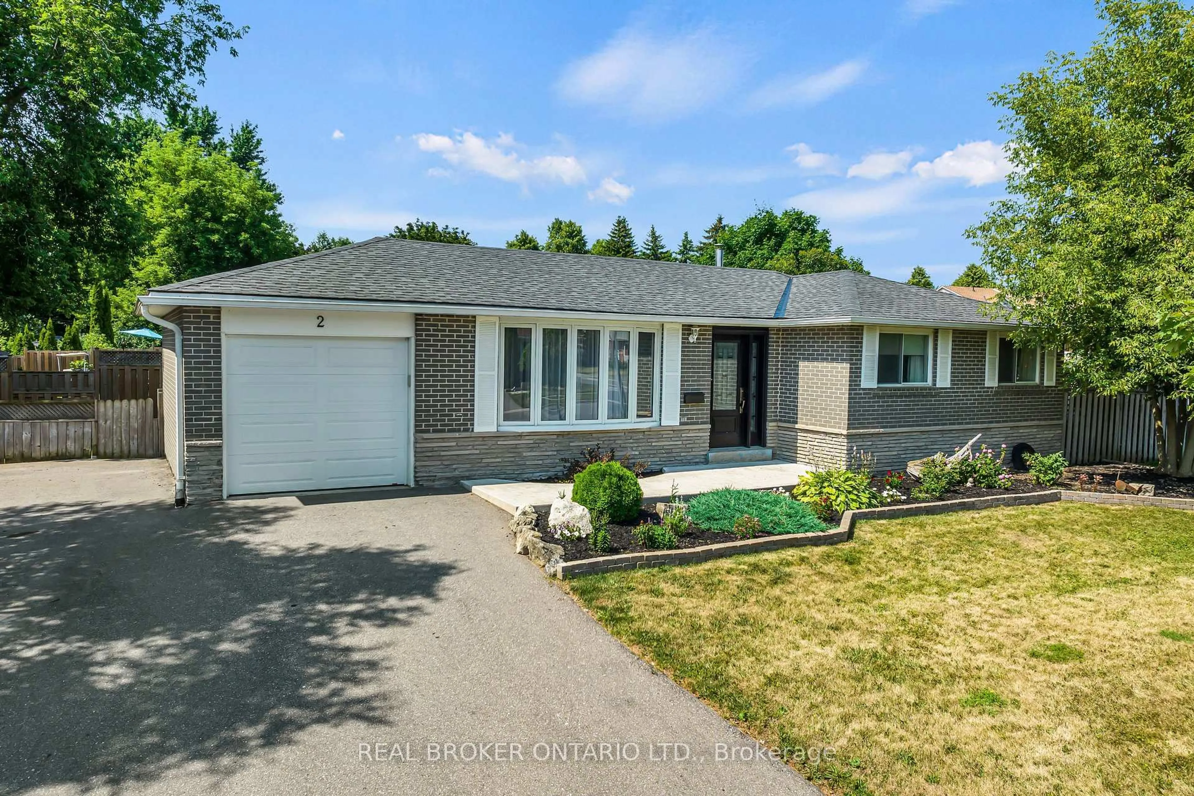 A pic from outside/outdoor area/front of a property/back of a property/a pic from drone, street for 2 Edelwild Dr, Orangeville Ontario L9W 2Y5