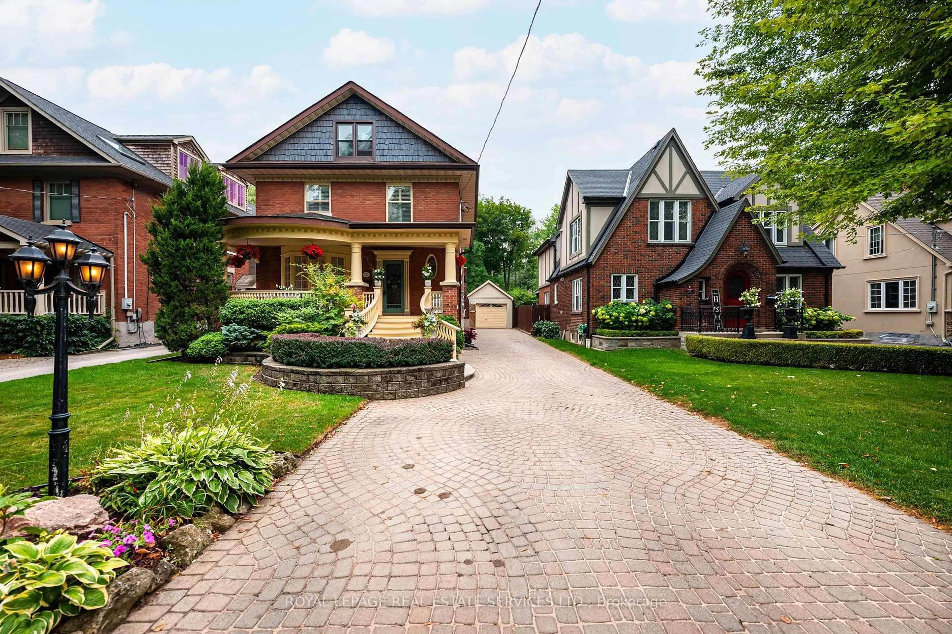 Home with brick exterior material, street for 127 Elizabeth St, Brampton Ontario L6Y 1R6