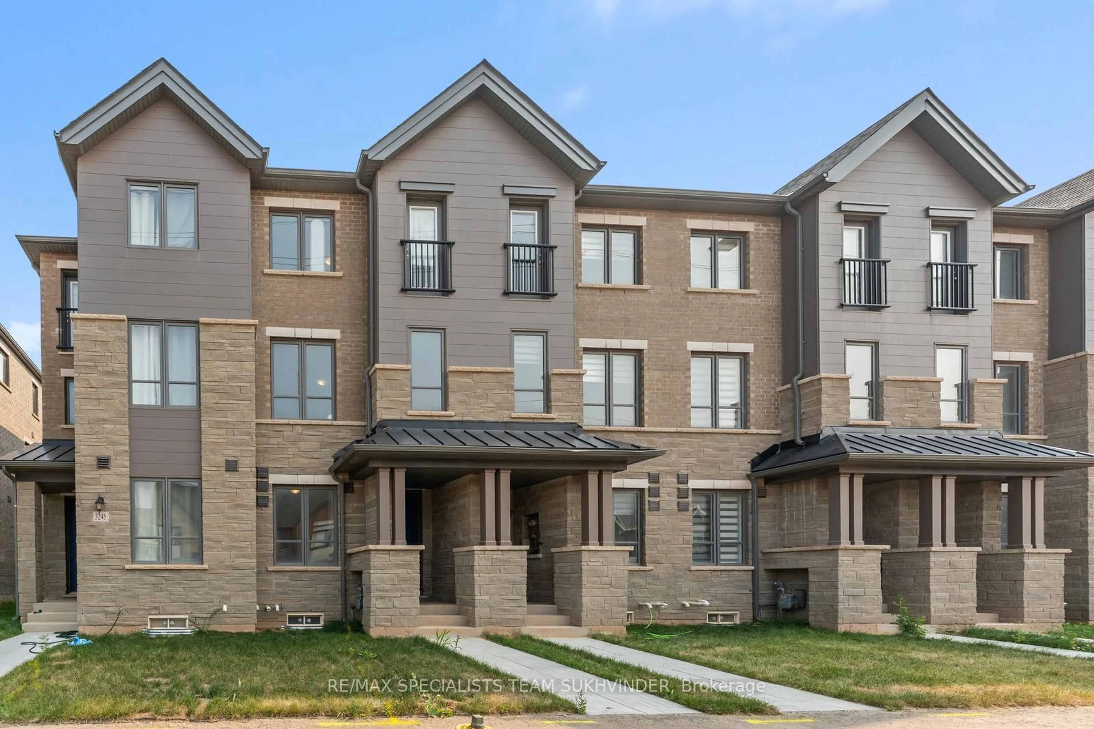 Unknown for 3243 Sixth Line, Oakville Ontario L6H 0V9