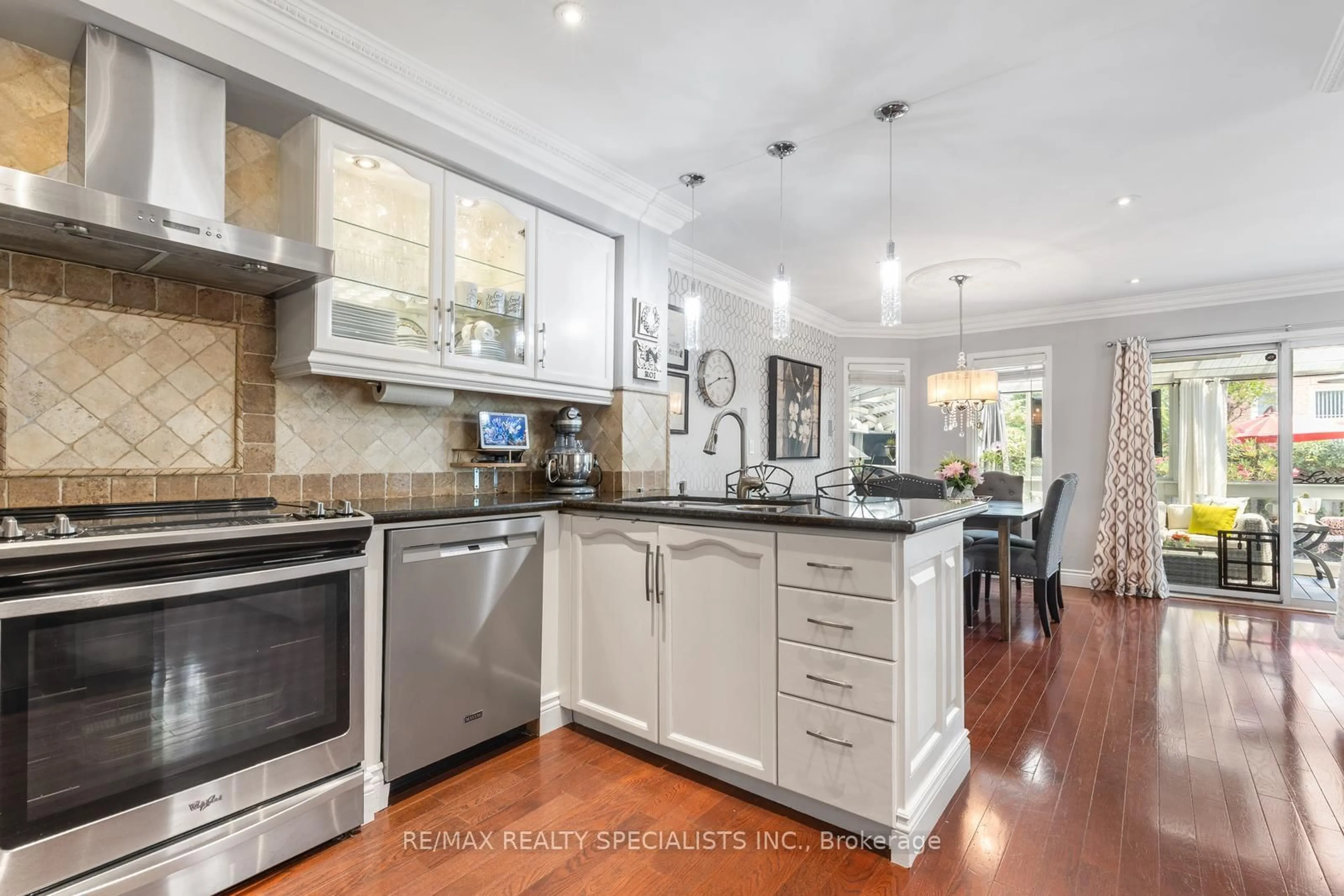 Open concept kitchen, ceramic/tile floor for 3856 Cedar Hedge Rise, Mississauga Ontario L5N 6X2