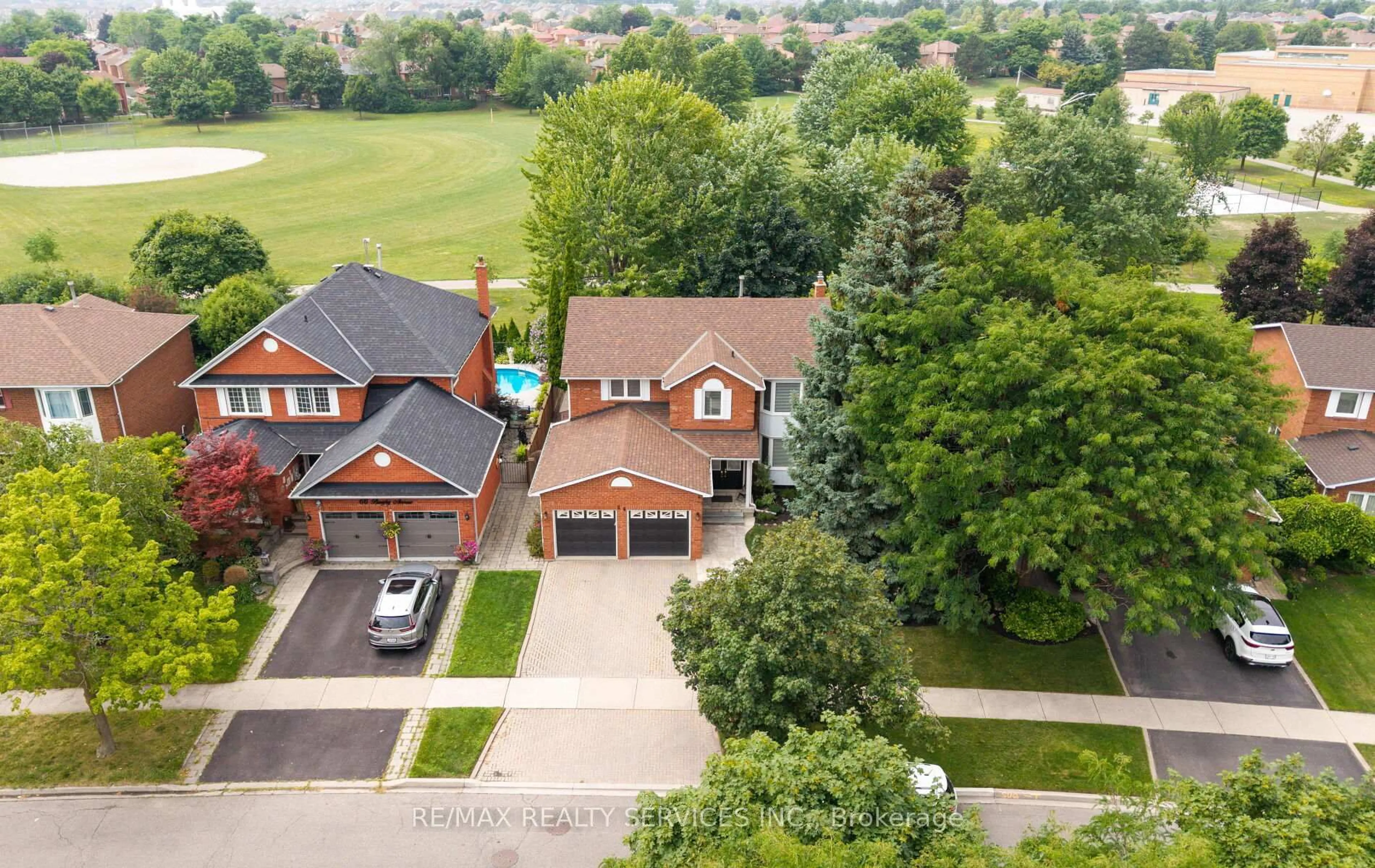 A pic from outside/outdoor area/front of a property/back of a property/a pic from drone, street for 64 Burgby Ave, Brampton Ontario L6X 3A4