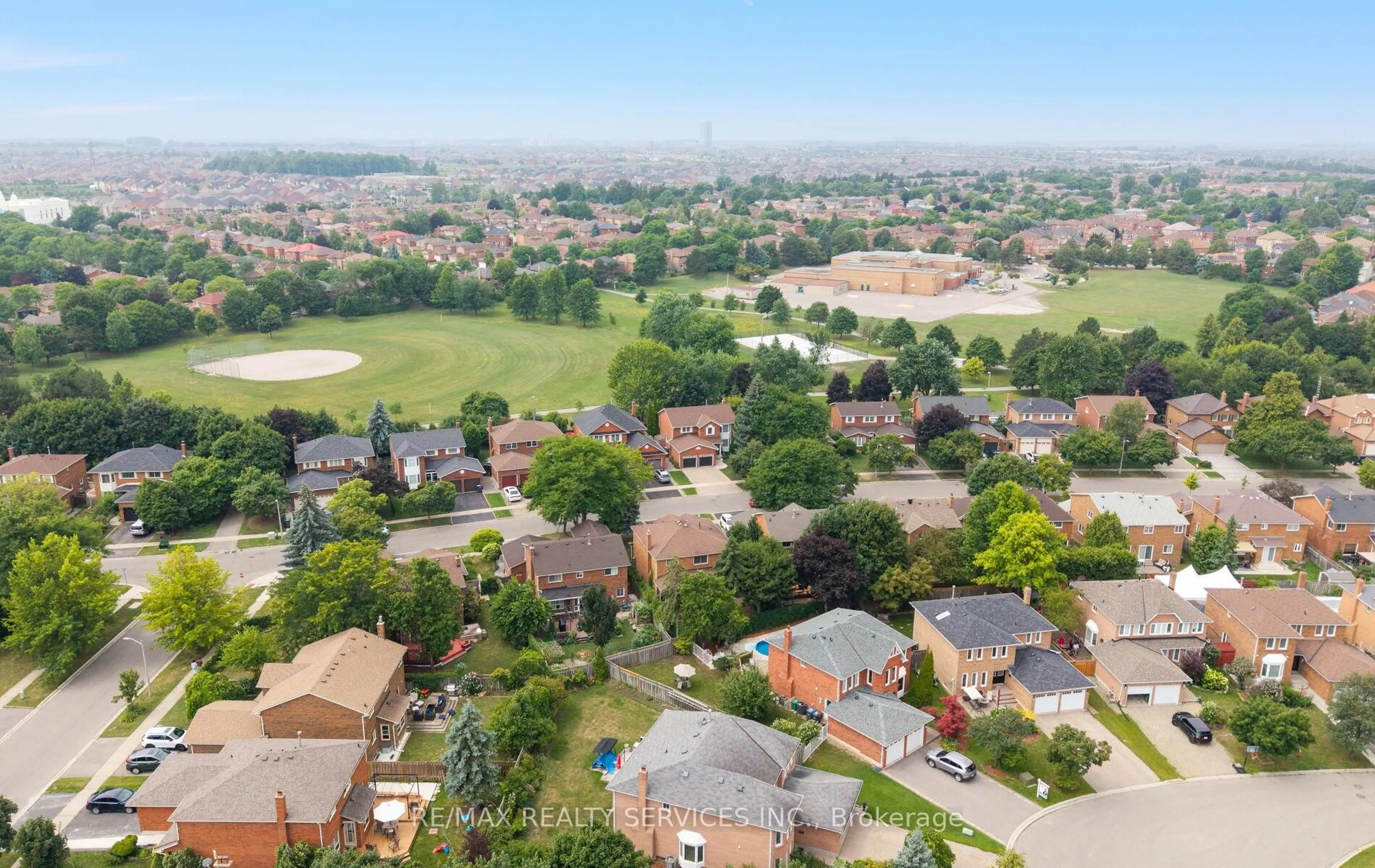 A pic from outside/outdoor area/front of a property/back of a property/a pic from drone, unknown for 64 Burgby Ave, Brampton Ontario L6X 3A4