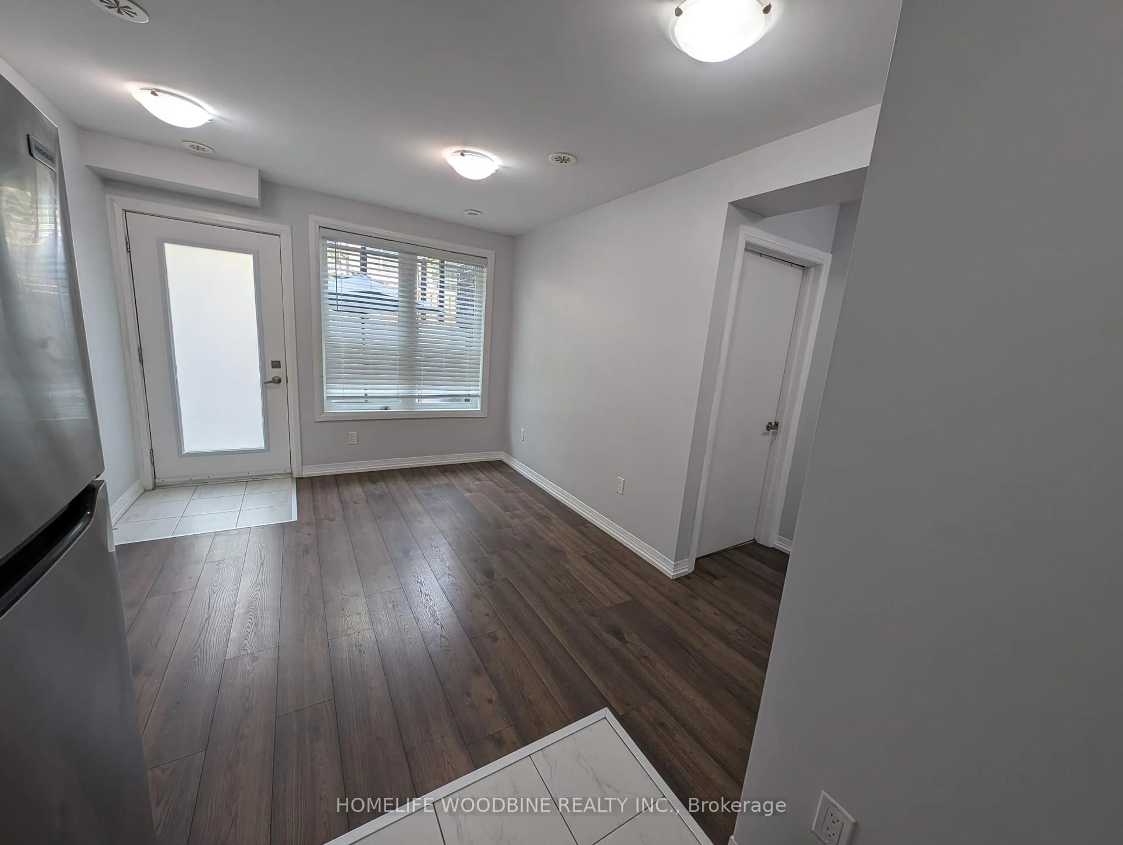 A pic of a room for 1145 Journeyman Lane #121, Mississauga Ontario L5J 0B5