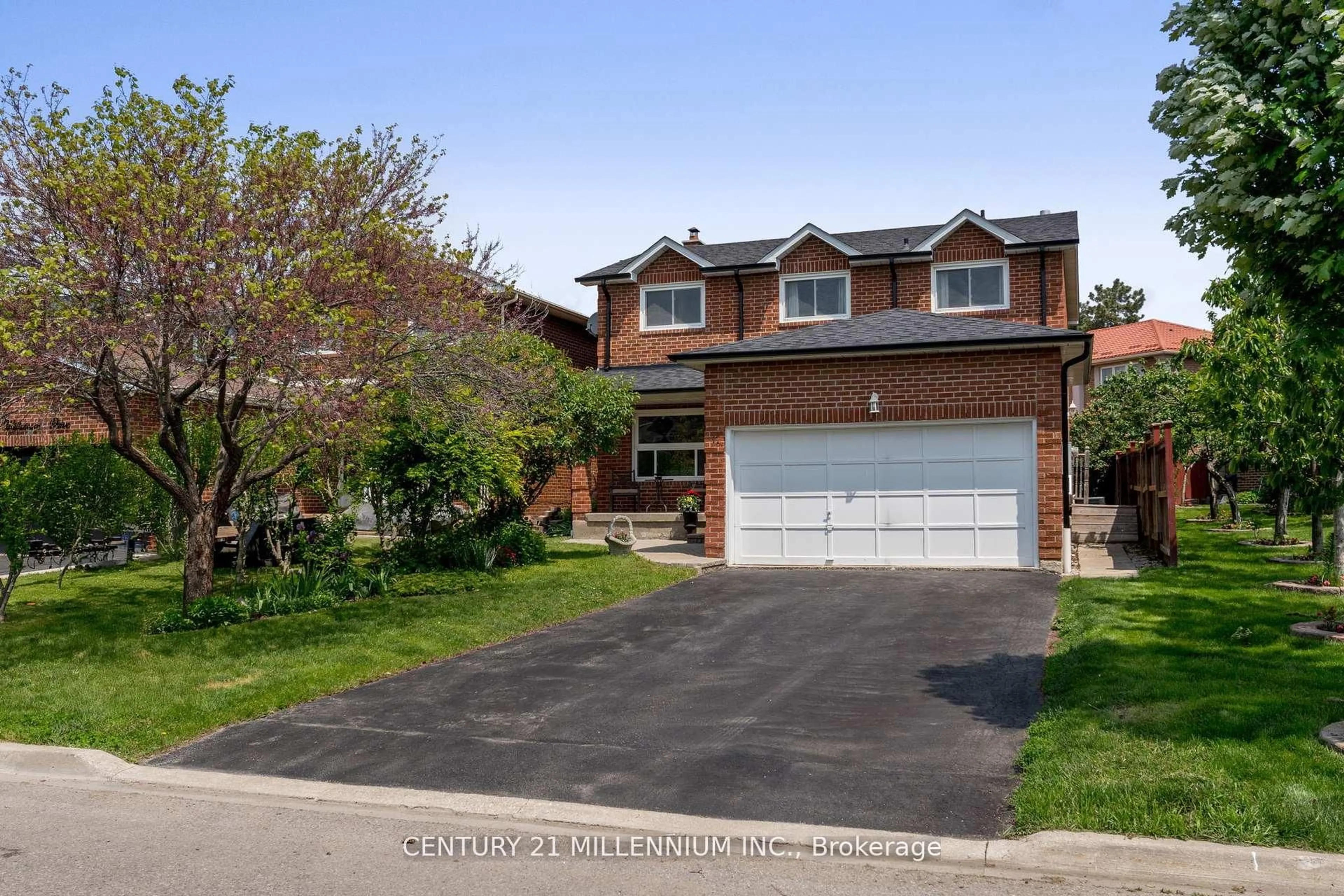 Home with brick exterior material, street for 17 Whitehaven Dr, Brampton Ontario L6Z 2R5