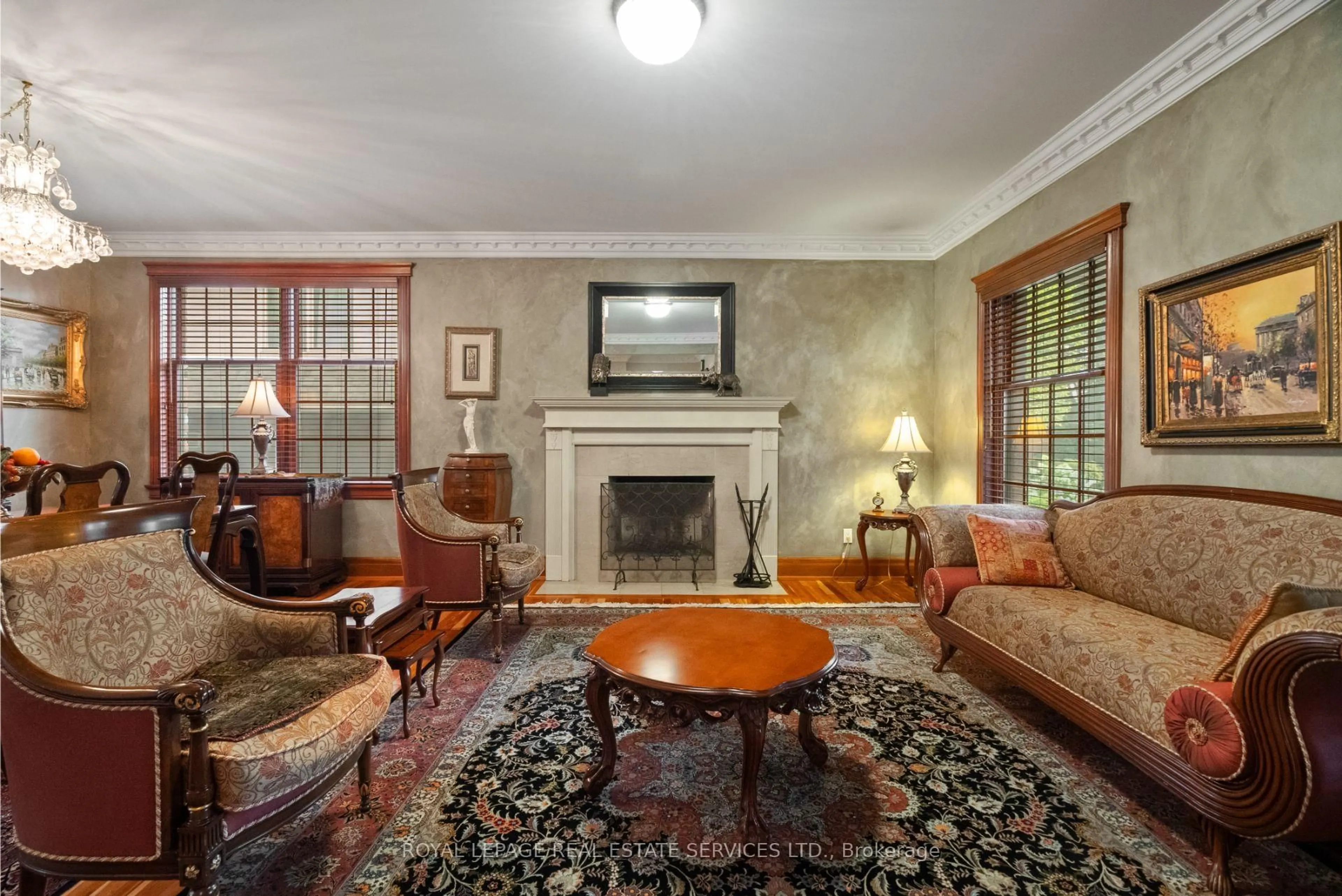 Living room with furniture, unknown for 5 Cedarland Dr, Toronto Ontario M9A 2J7