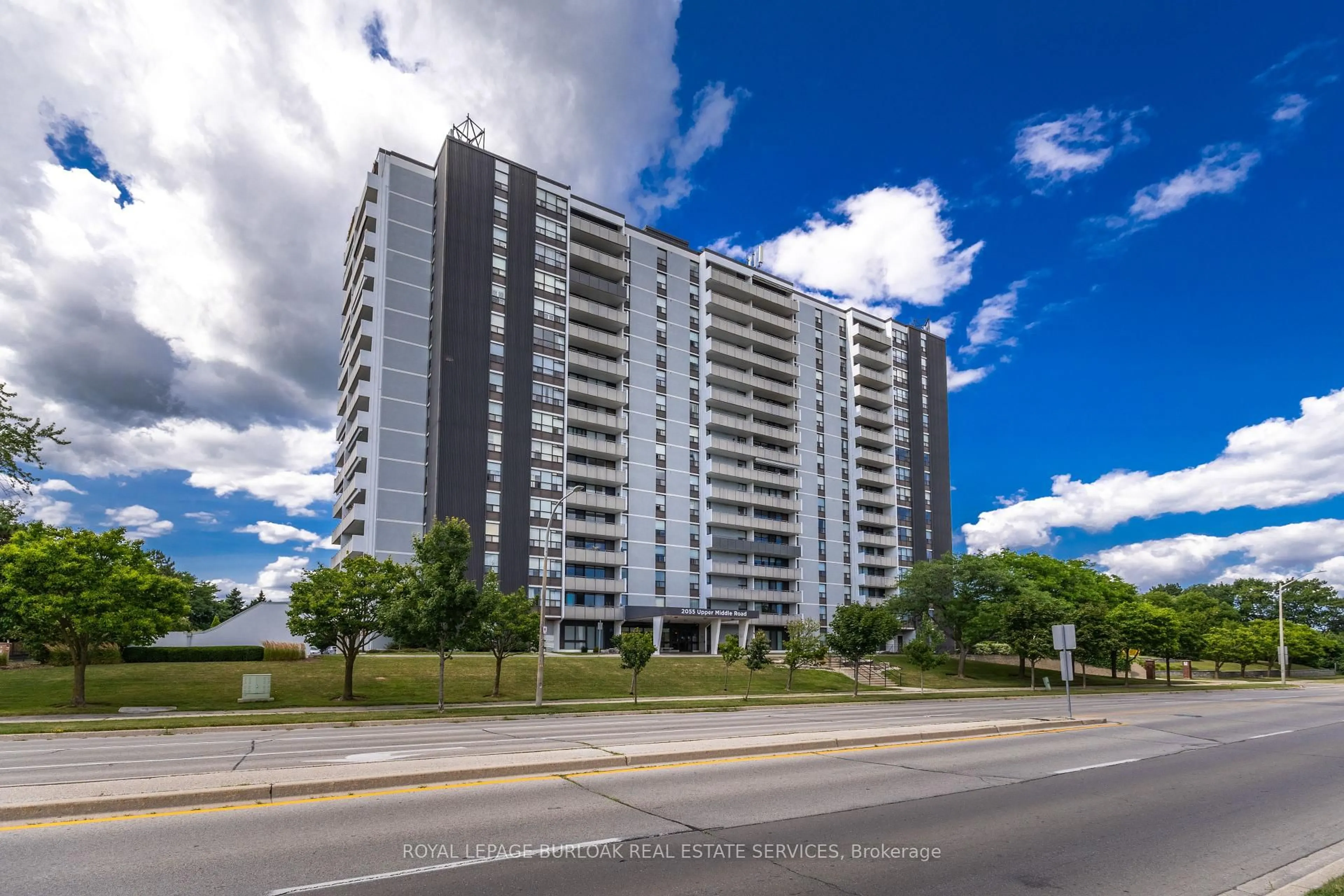 A pic from outside/outdoor area/front of a property/back of a property/a pic from drone, unknown for 2055 Upper Middle Rd #805, Burlington Ontario L7P 3P4
