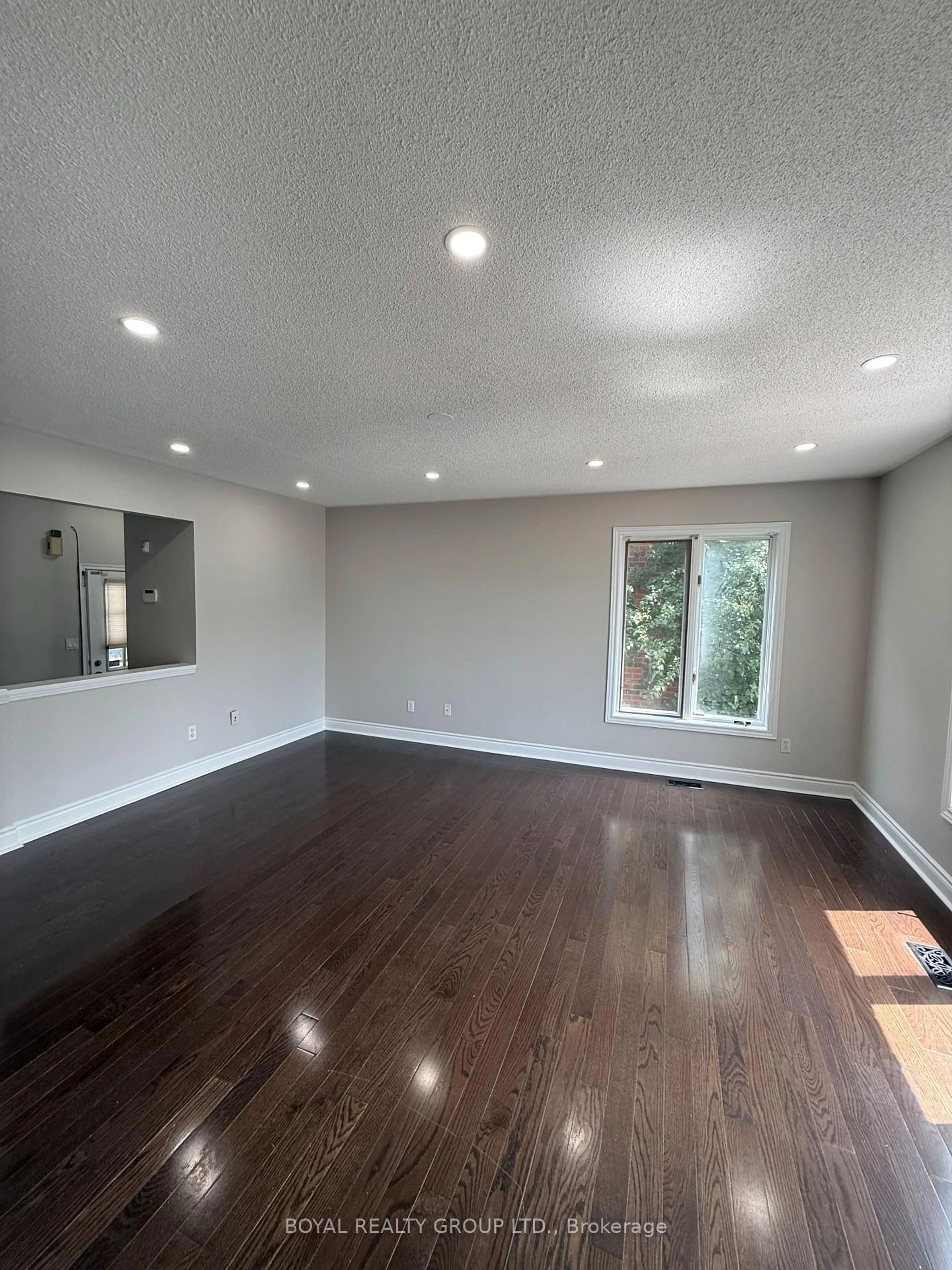 A pic of a room for 57 Hickorybush Ave, Brampton Ontario L6R 1C8