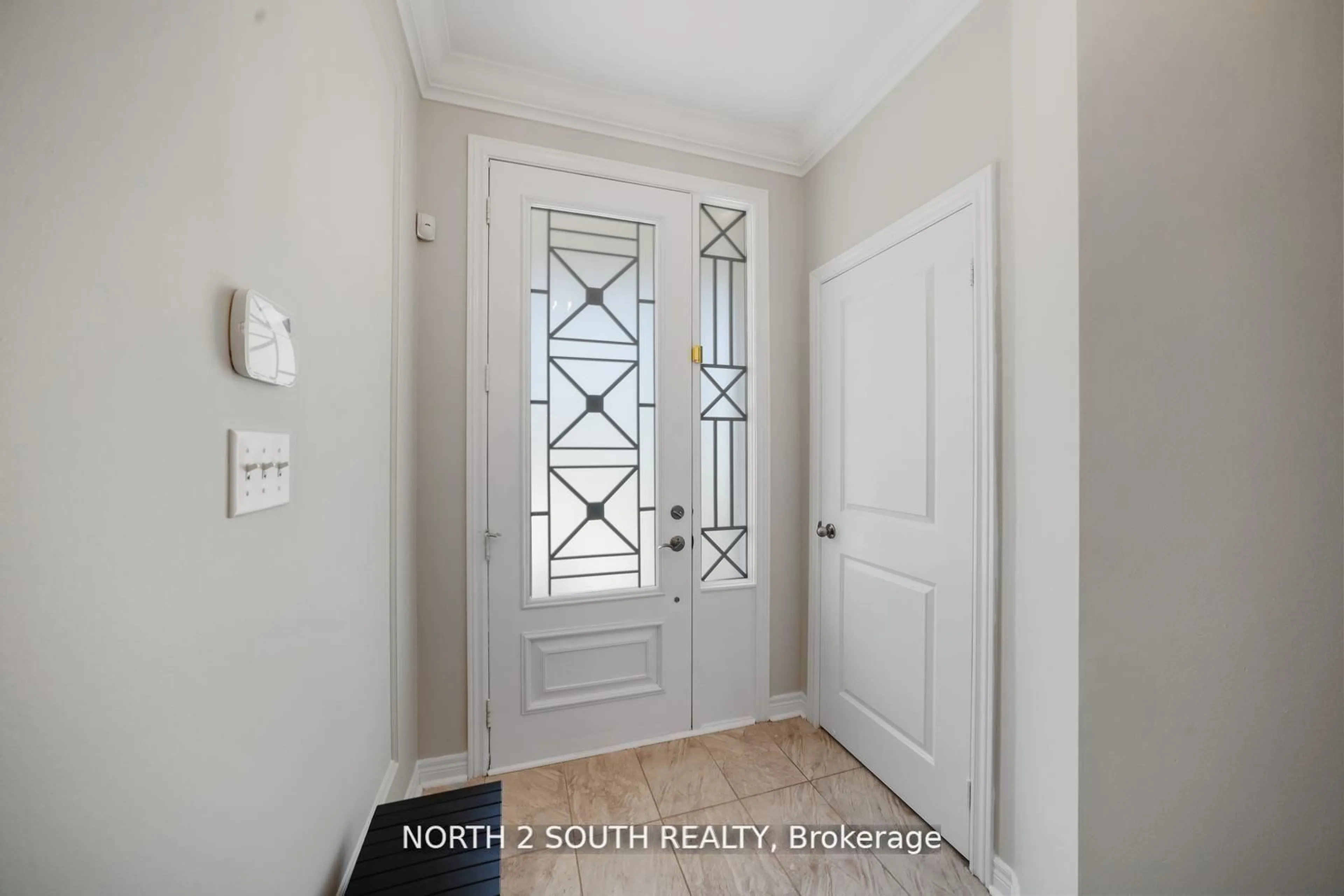 Indoor entryway for 22 Bernadino St, Brampton Ontario L6P 4G1