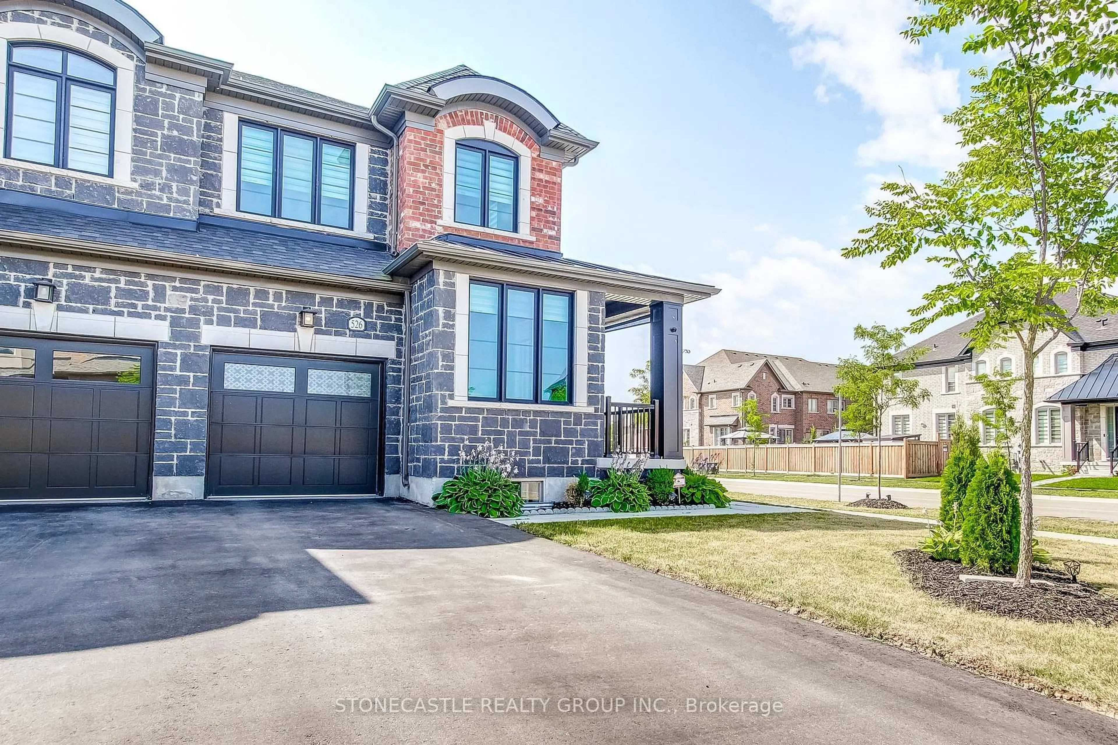 Home with brick exterior material, street for 526 Beam Crt, Milton Ontario L9E 1L3