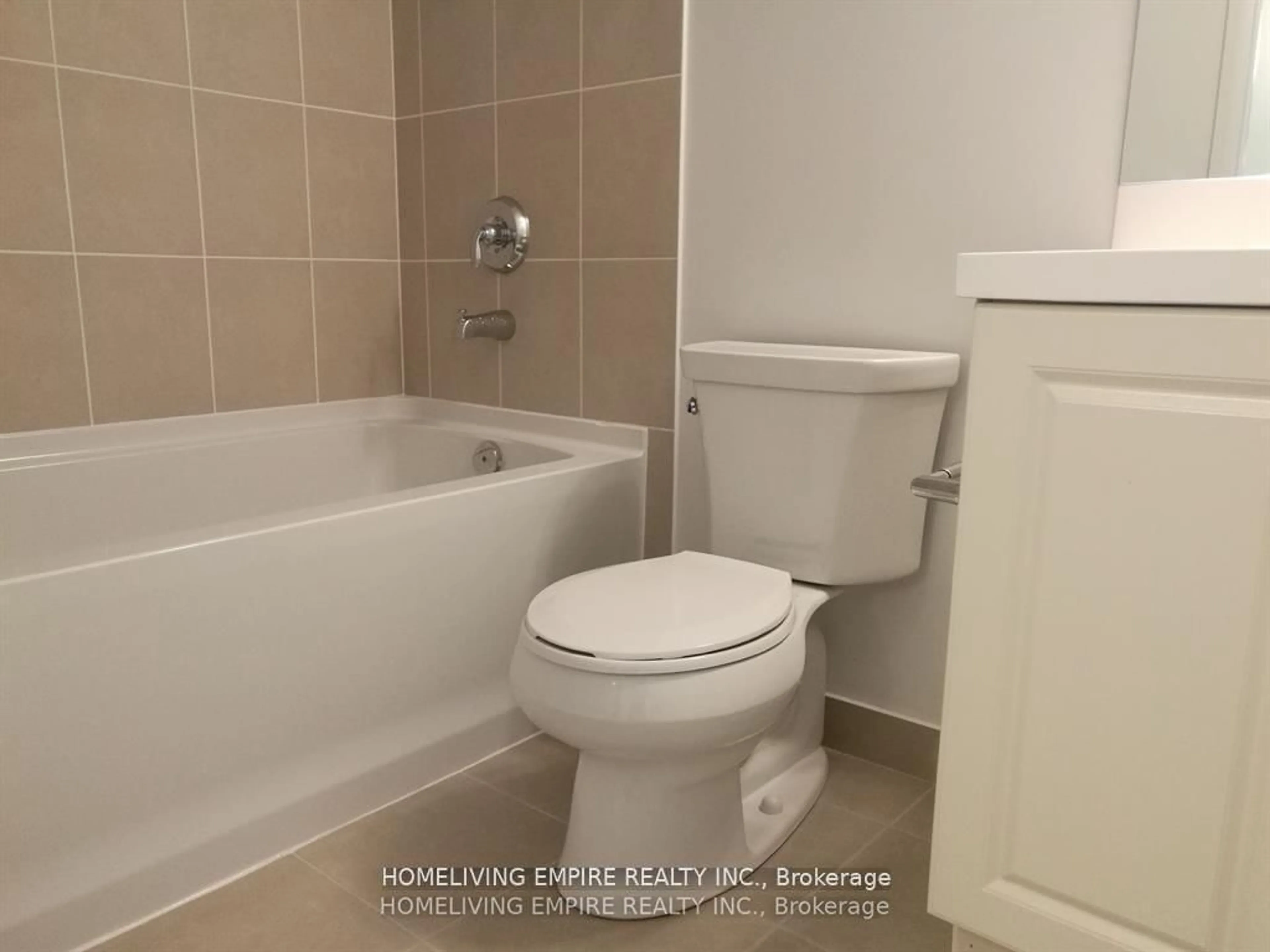 Standard bathroom, ceramic/tile floor for 3091 Dufferin St #609, Toronto Ontario M6A 0C4