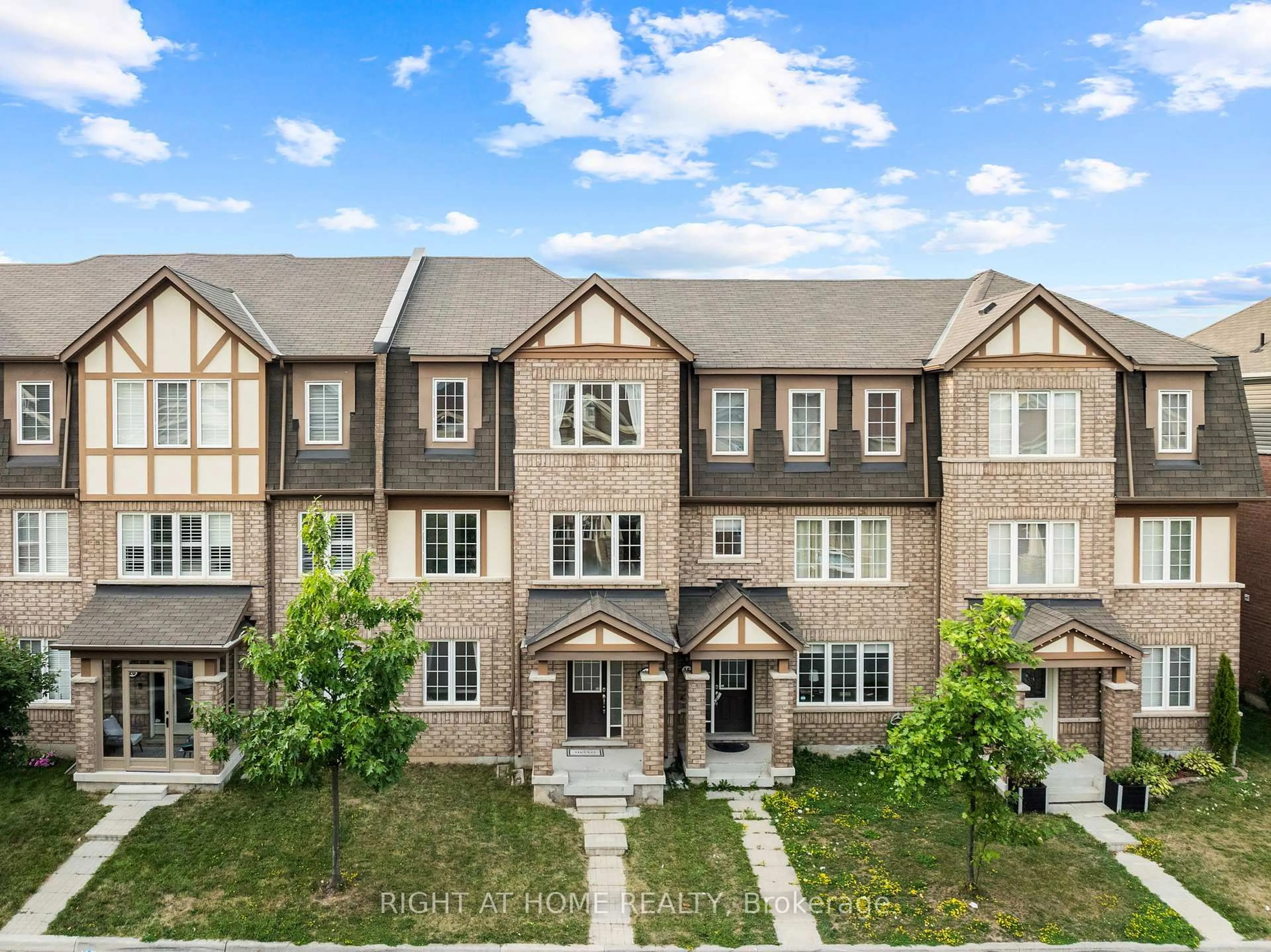 A pic from outside/outdoor area/front of a property/back of a property/a pic from drone, unknown for 18 Allium Rd, Brampton Ontario L7A 4H5