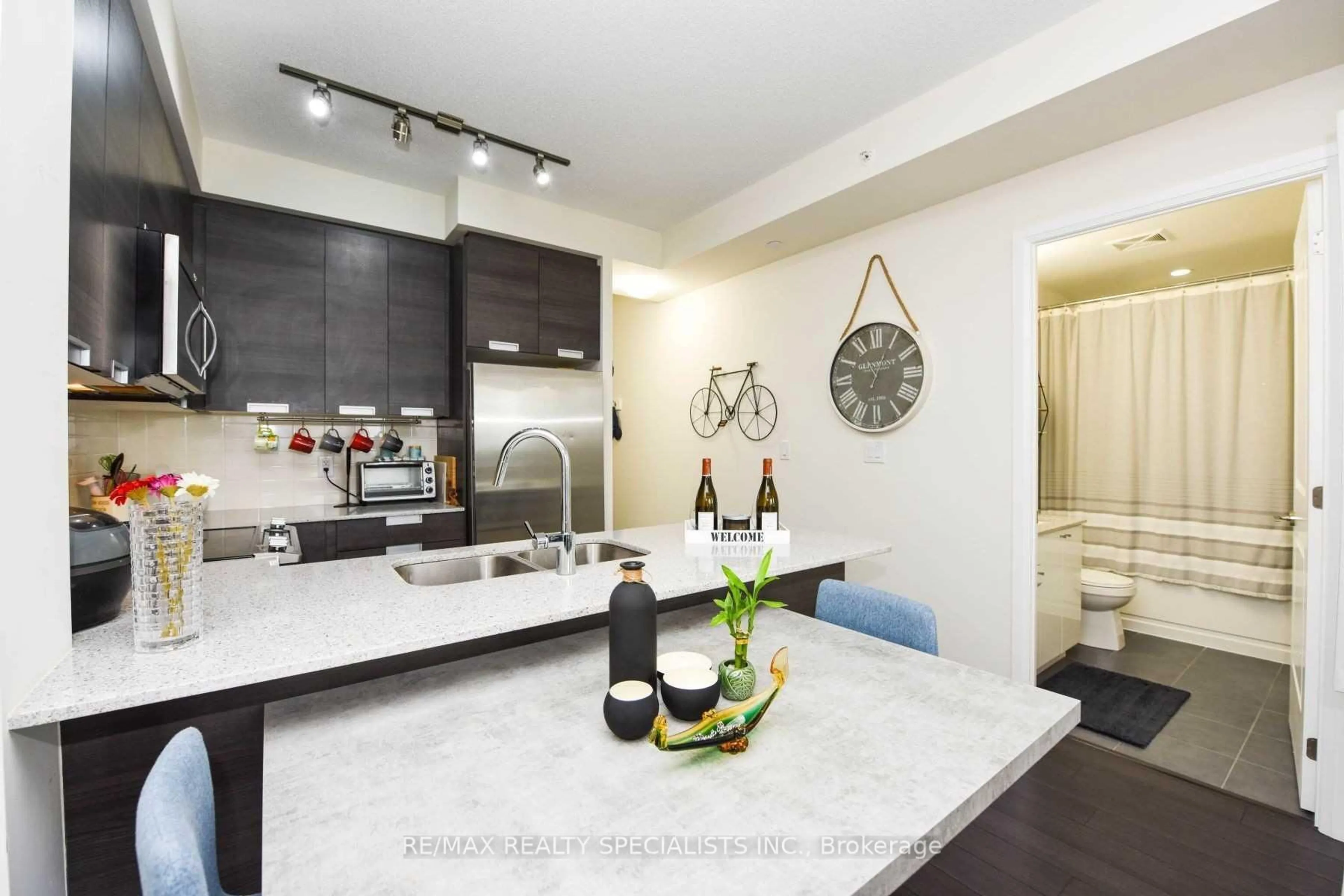 Contemporary kitchen, ceramic/tile floor for 5033 Four Springs Ave #1418, Mississauga Ontario L5R 0E4