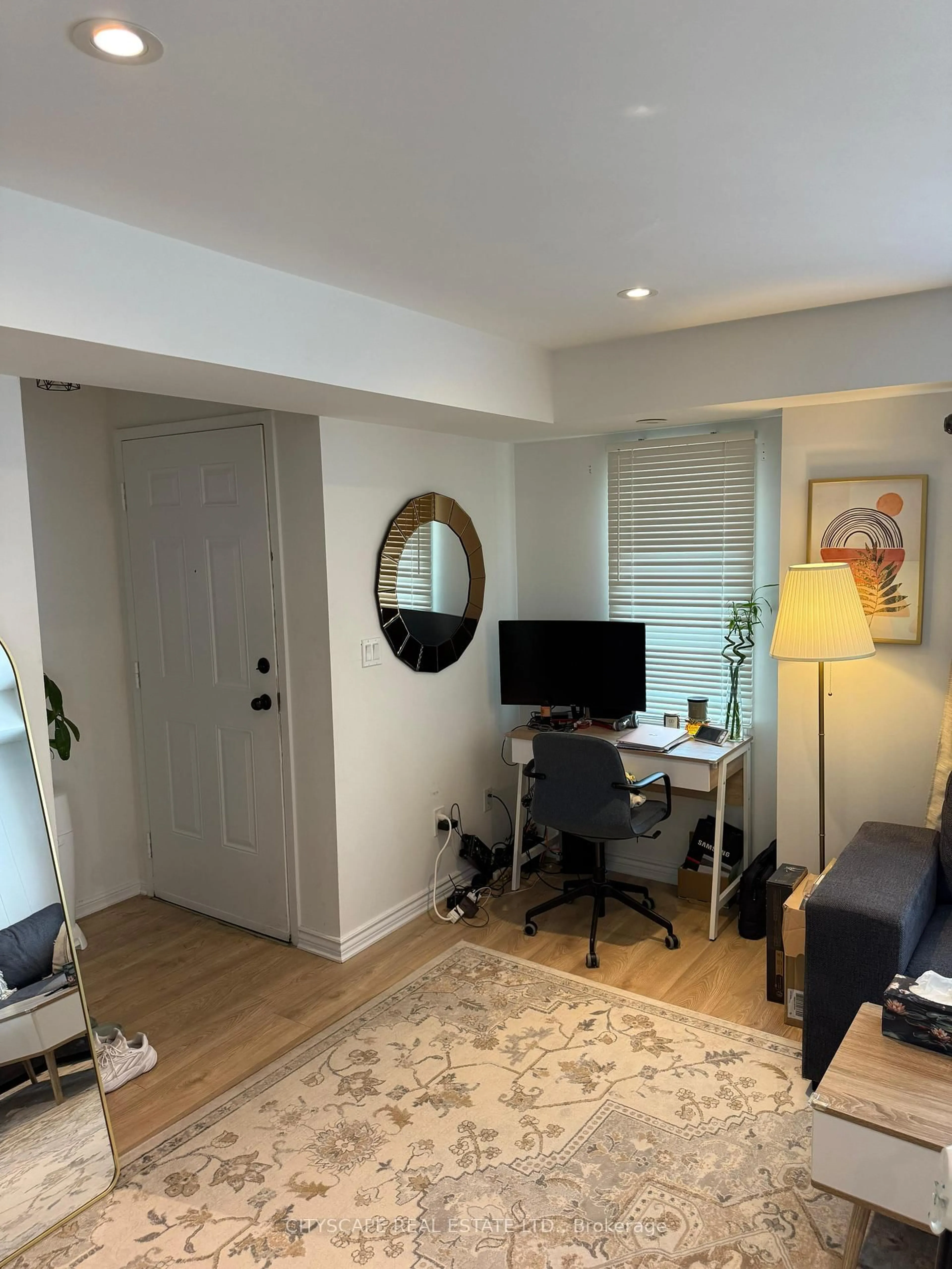 A pic of a room for 4620 Guildwood Way #10, Mississauga Ontario L5R 4H5