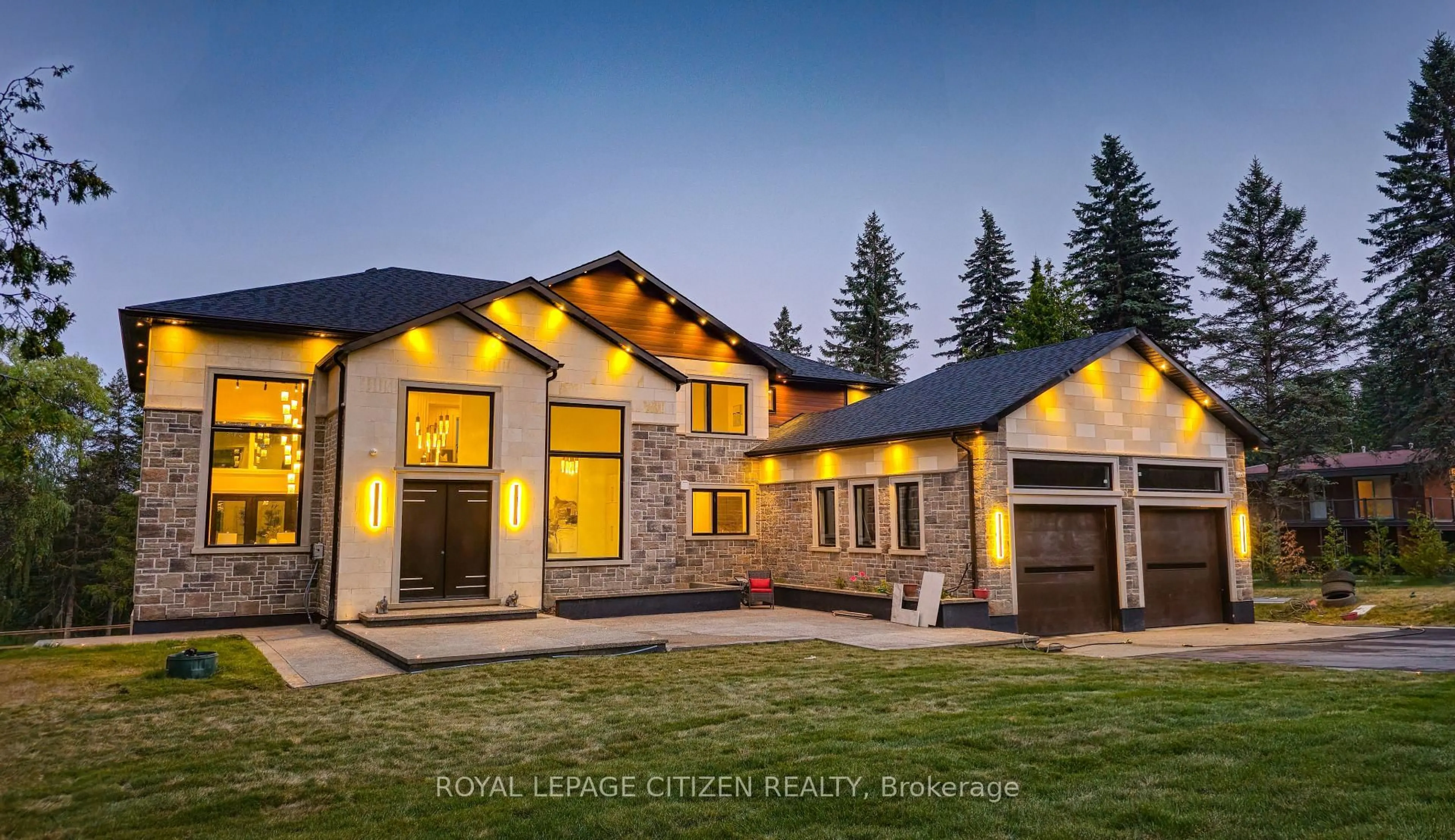 Home with brick exterior material, unknown for 14 Cedar Dr, Caledon Ontario L7K 1H4