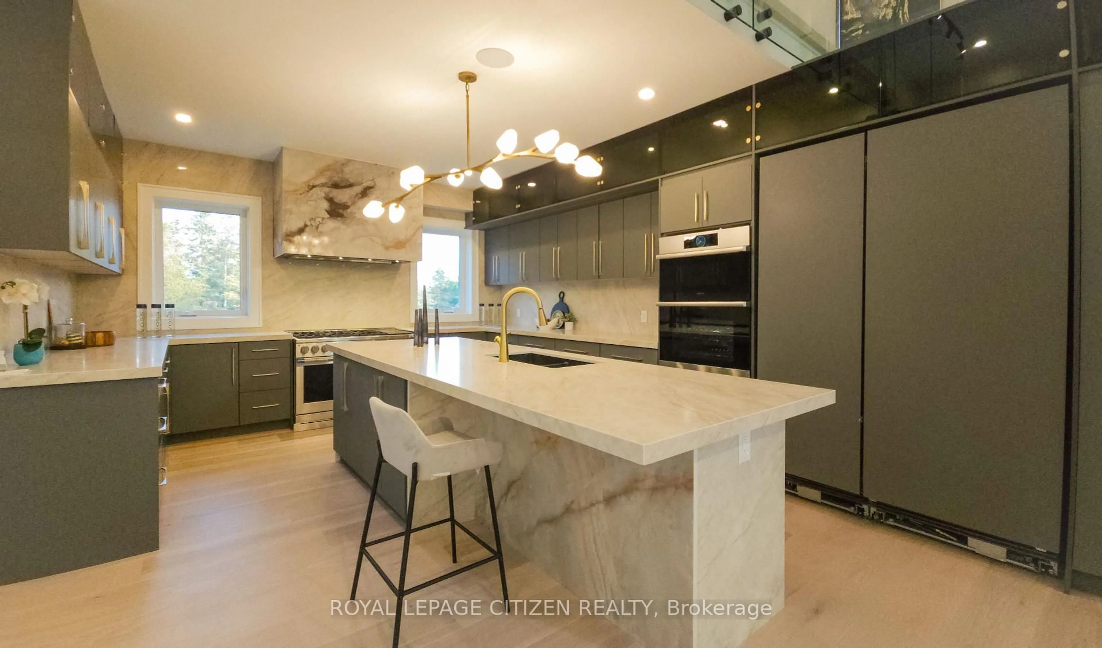Contemporary kitchen, ceramic/tile floor for 14 Cedar Dr, Caledon Ontario L7K 1H4