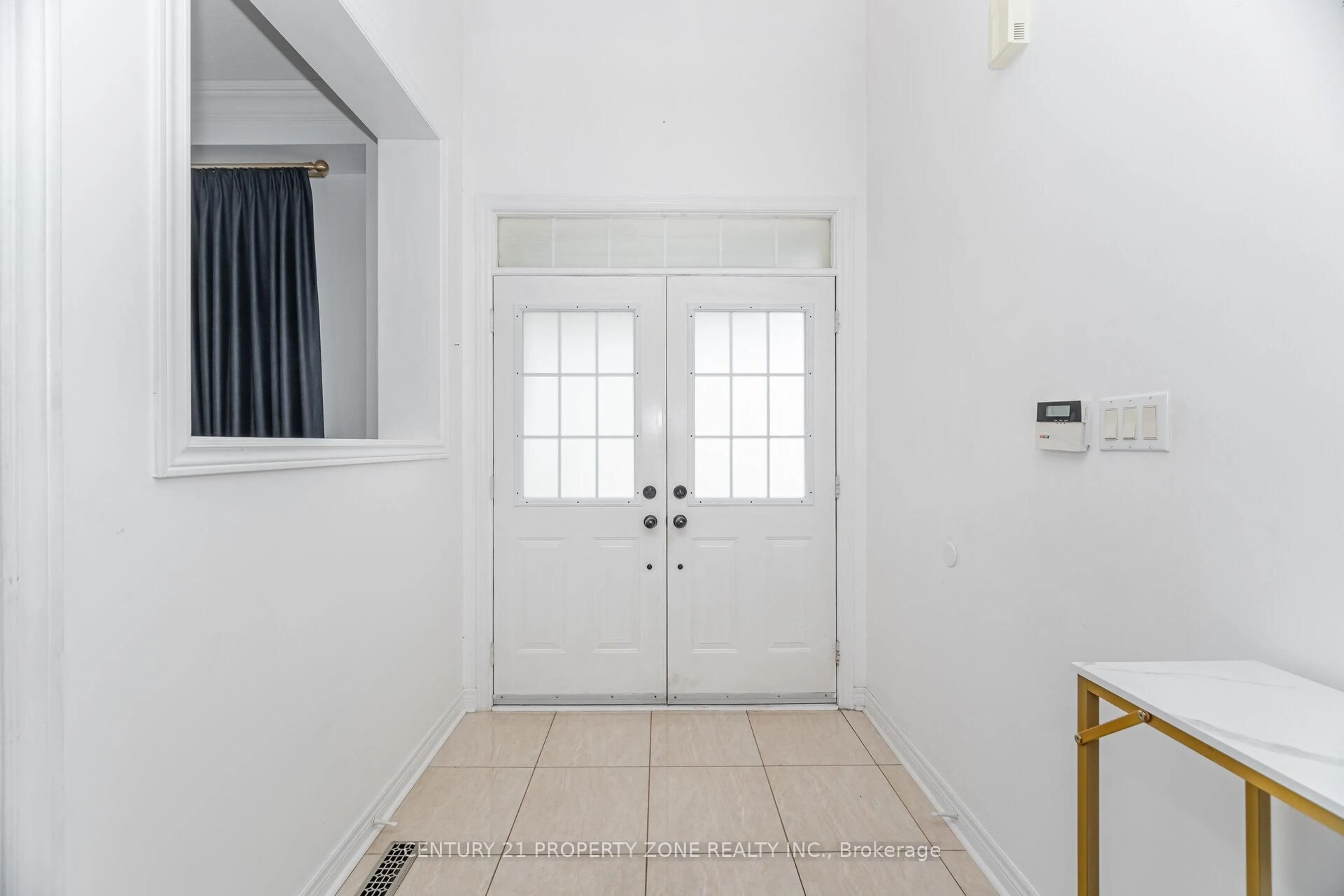 Indoor entryway for 22 Lucky Lane, Brampton Ontario L6R 3M3